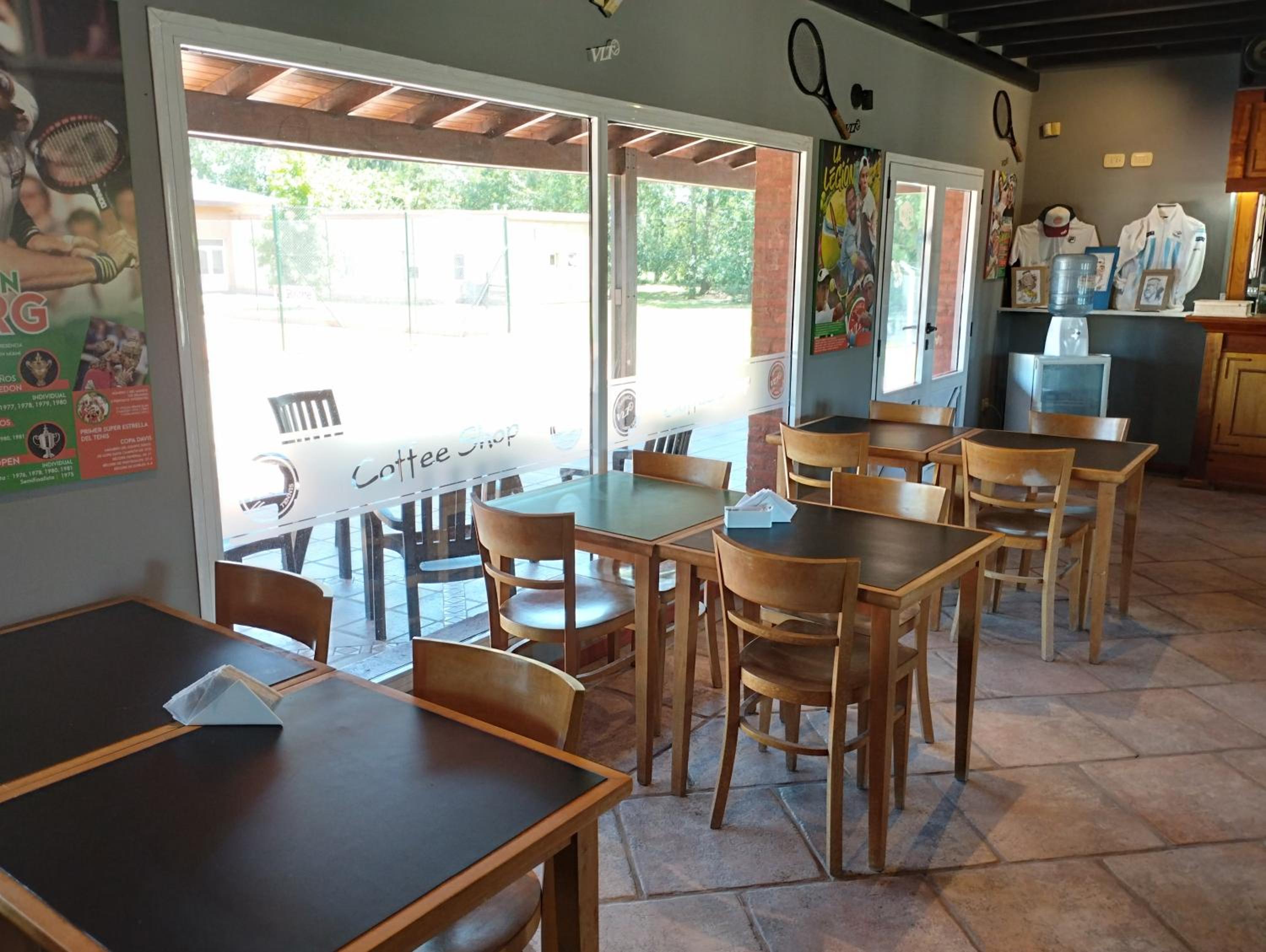 Verónica LAWN Tennis Hotel & Resto