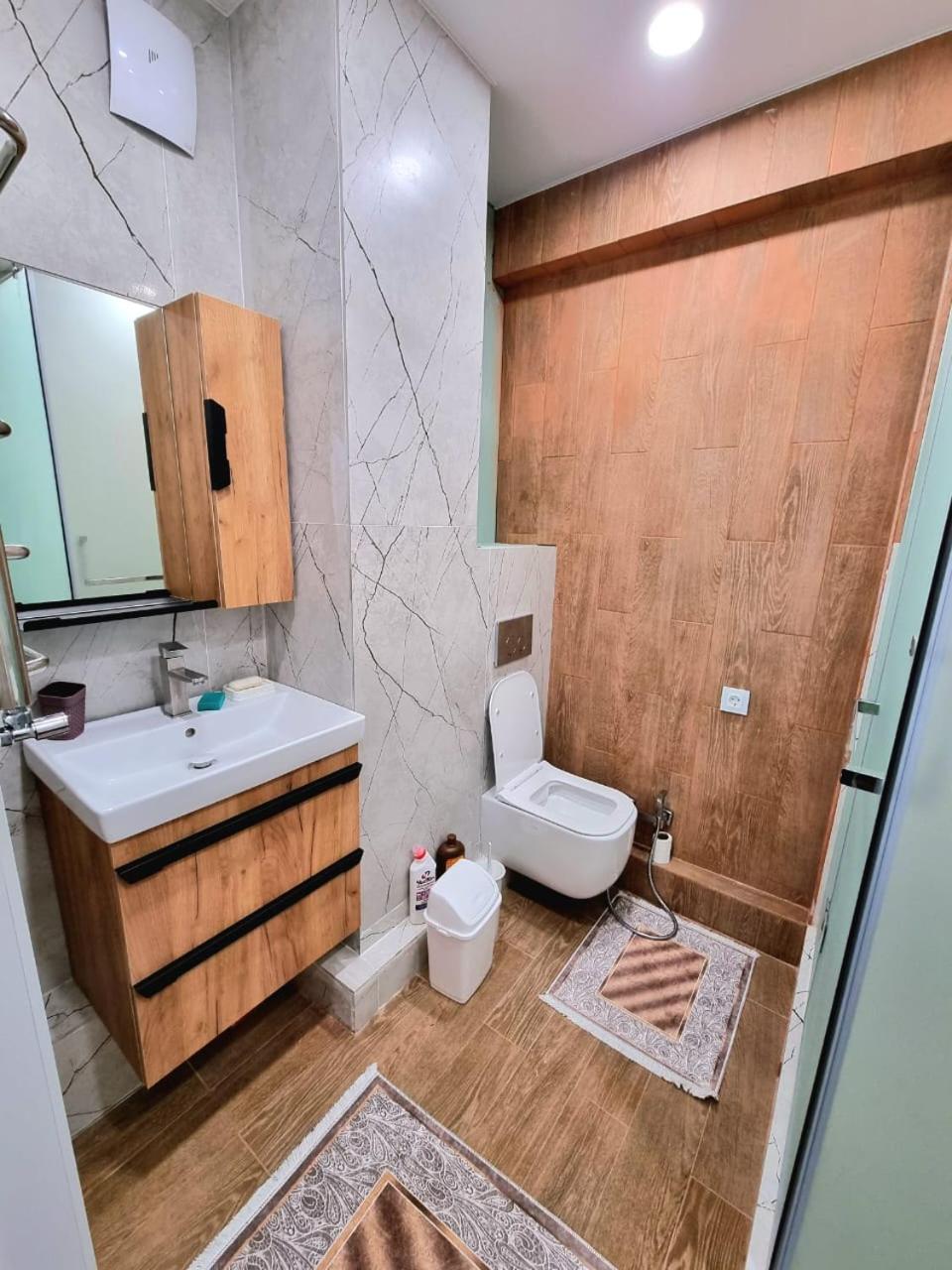 Business Class Ala Park view 3
