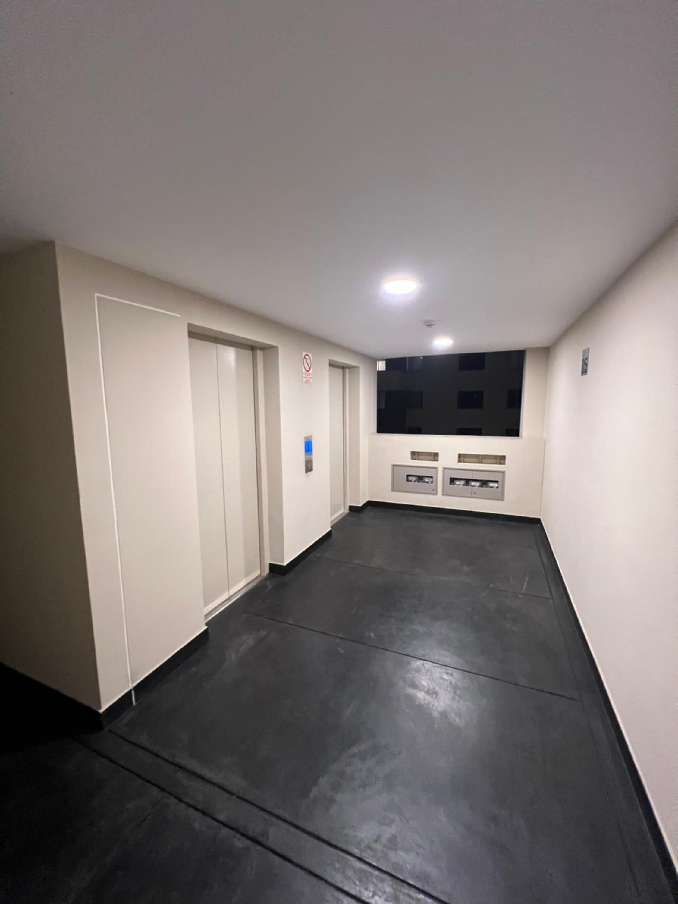 Moderno Apartamento en Condominio Alto Venezuela