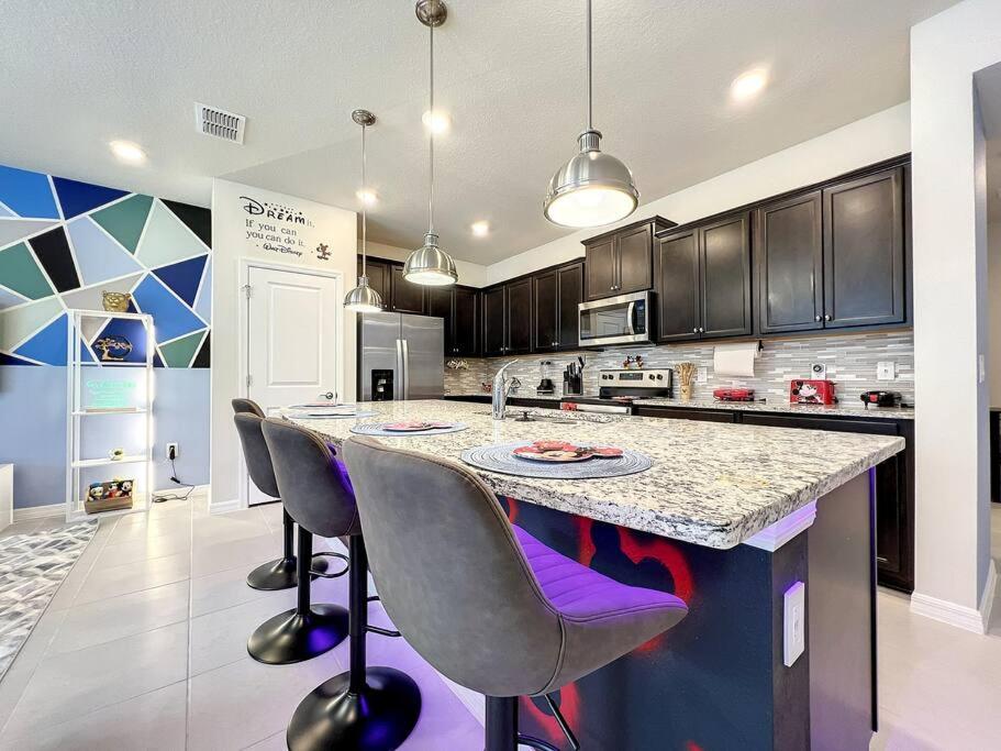 Family 5 Bdr Disney Villa w Private Pool Resort view 3
