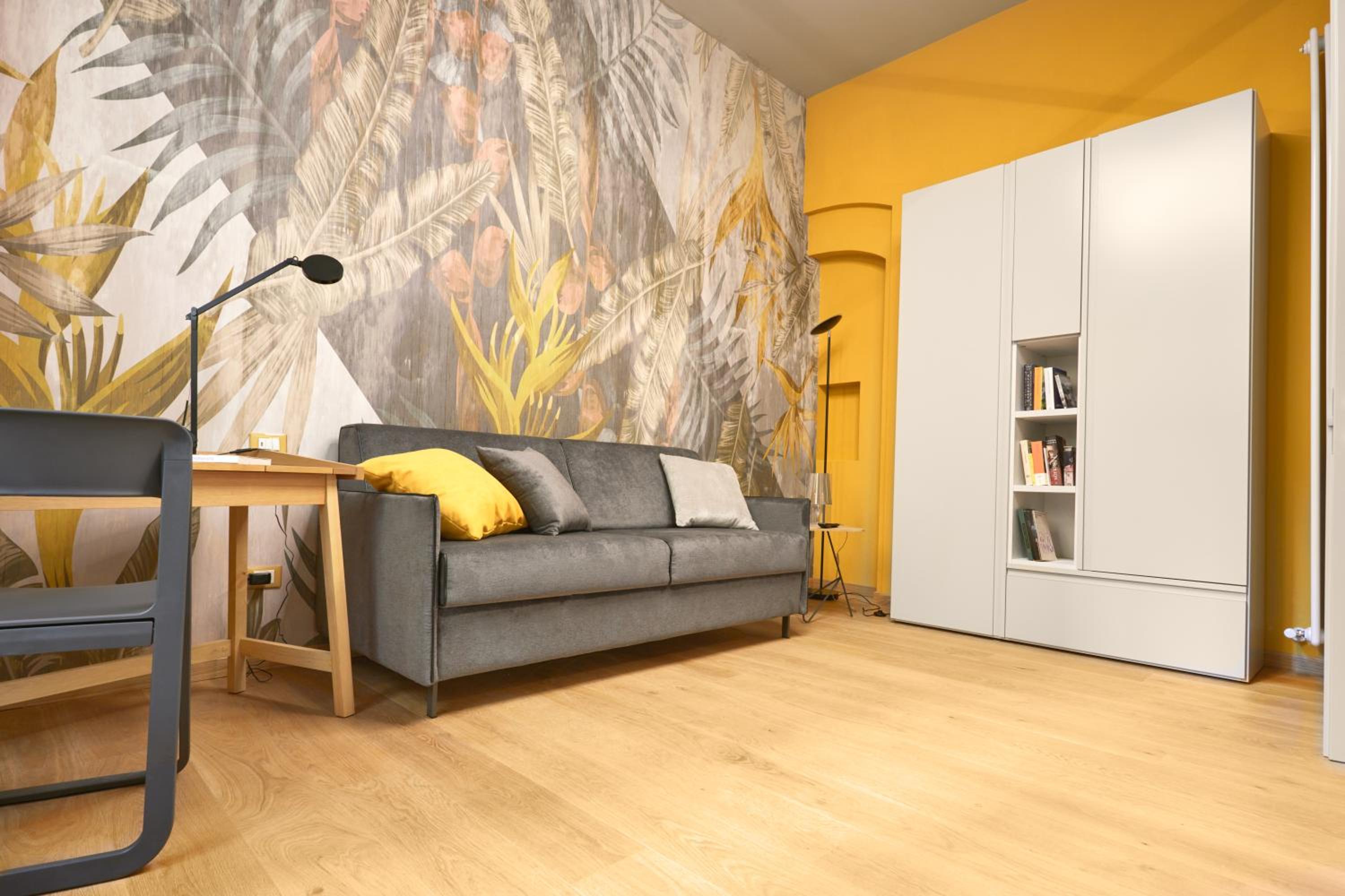 Central and Comfy Apartment free Netflix and Disney plus view 4