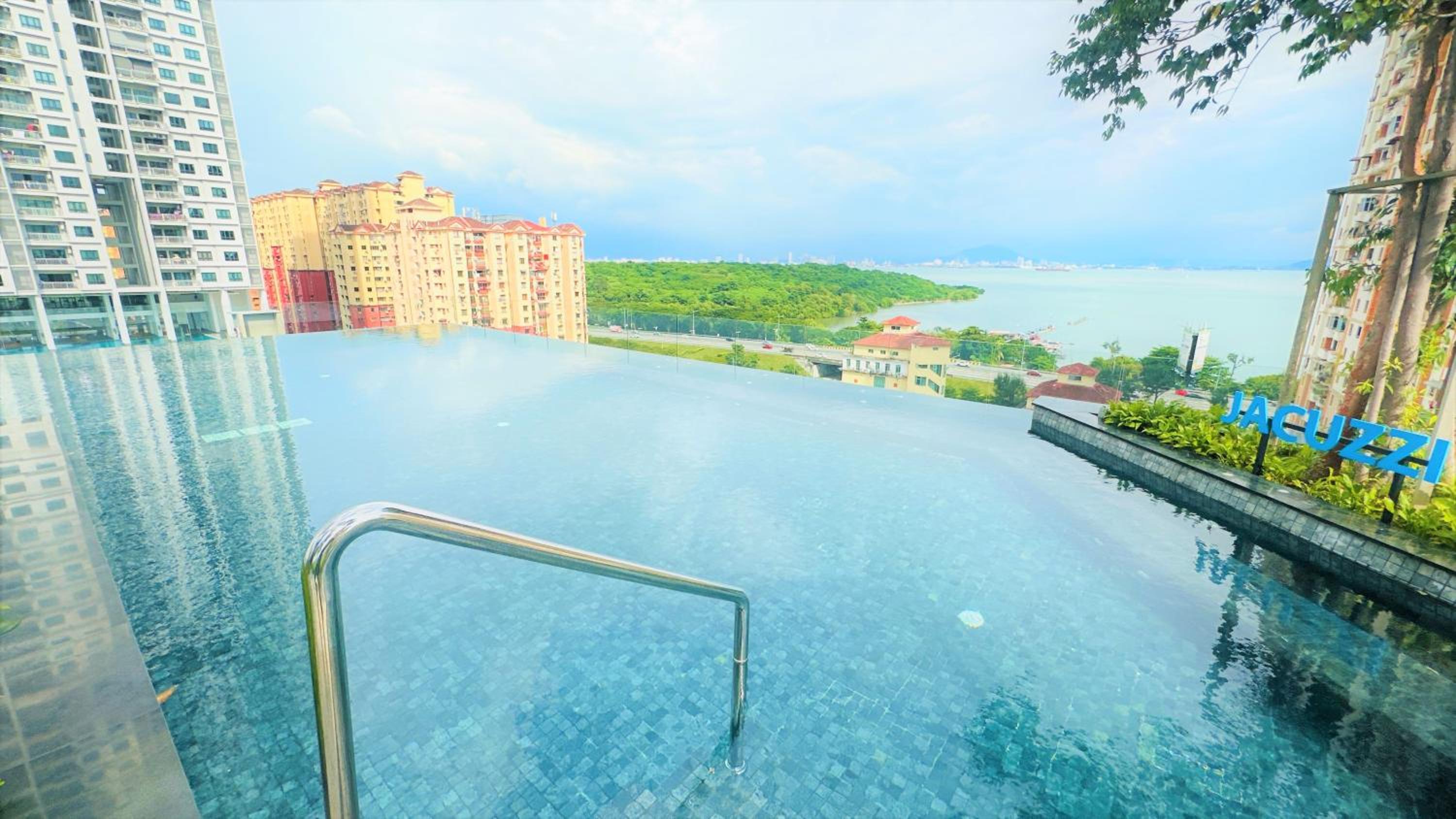 Seaview Urban Suites Georgetown 3 Rooms