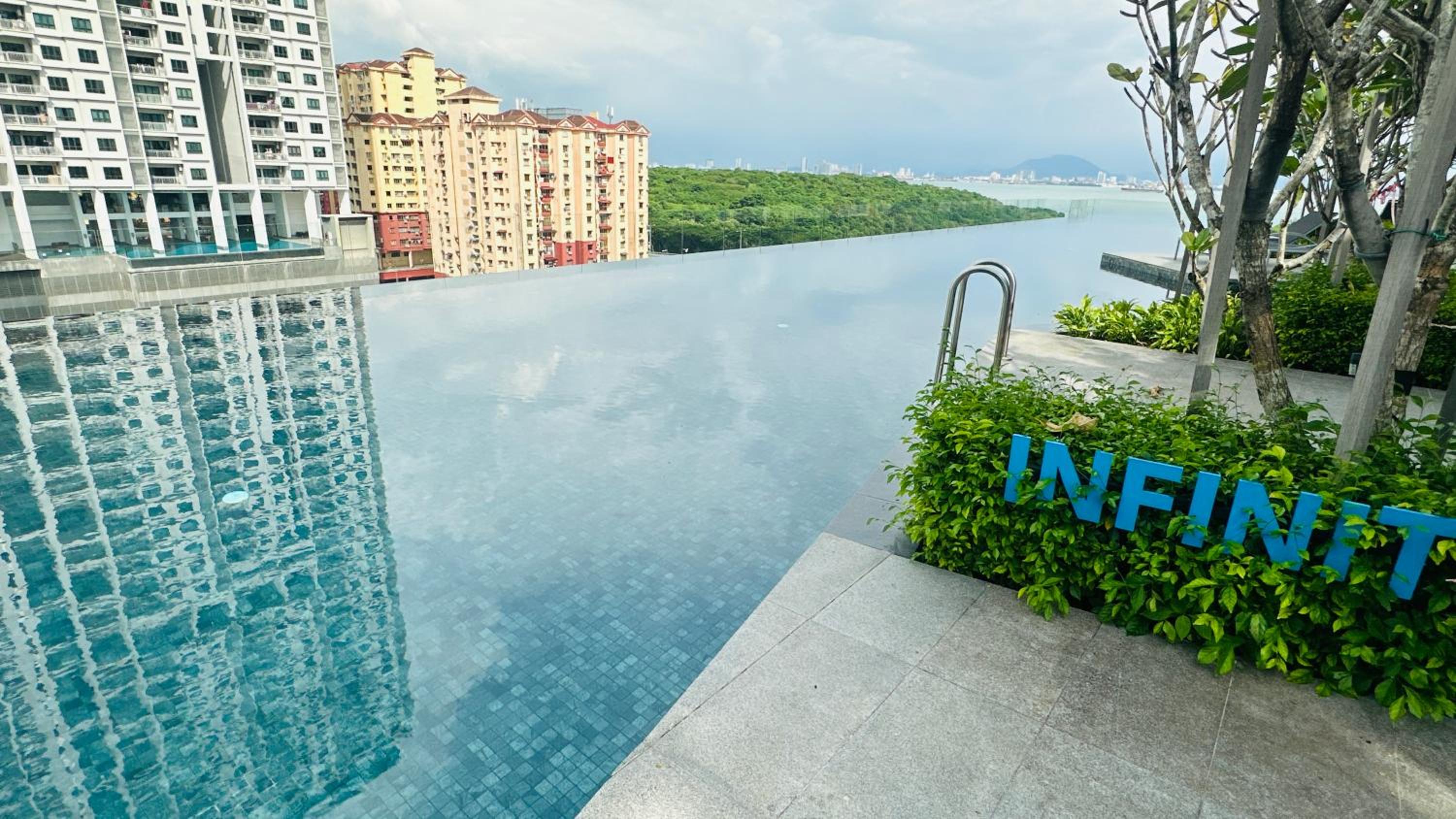 Seaview Urban Suites Georgetown 3 Rooms