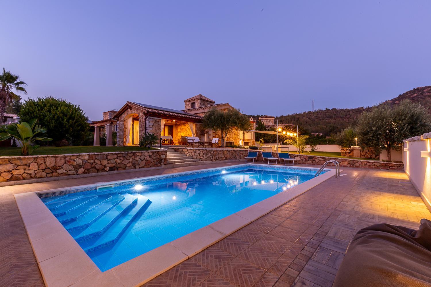 DOMUS VILLA LORY Castiadas Cala Sinzias beach with swimming pool