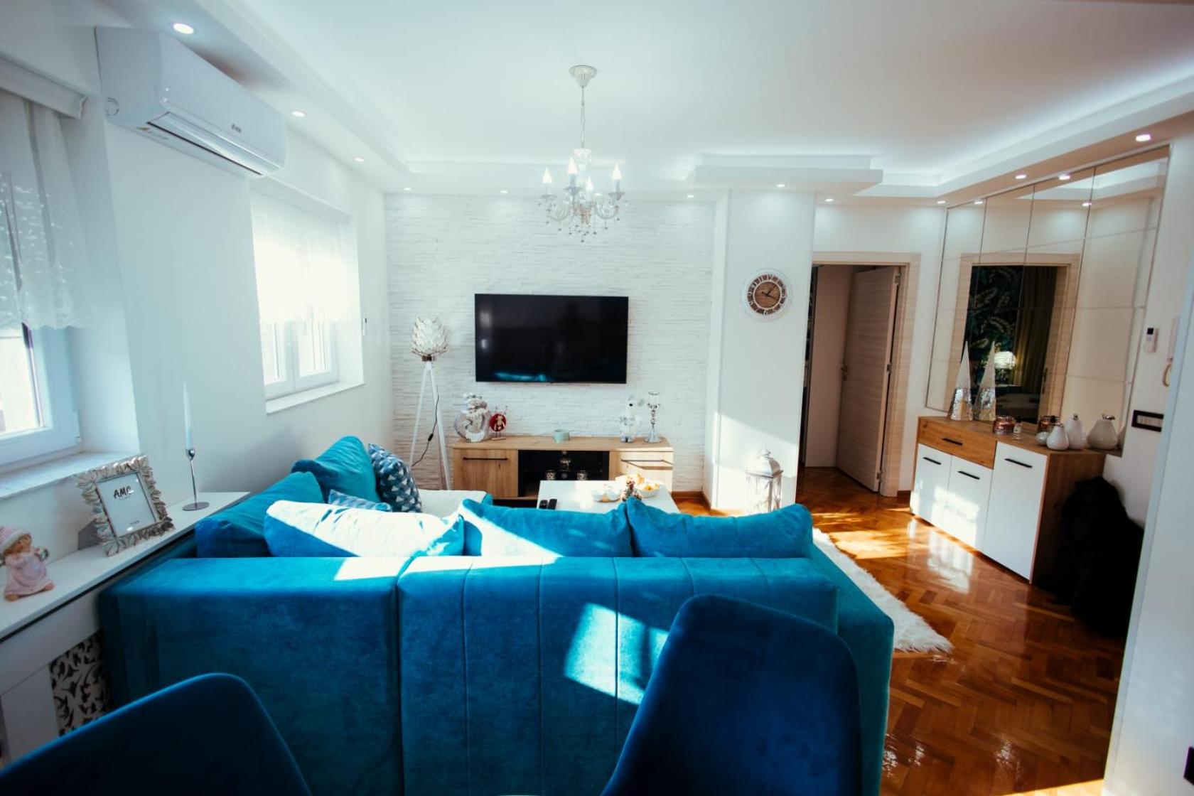 Apartman Milos, privatan parking