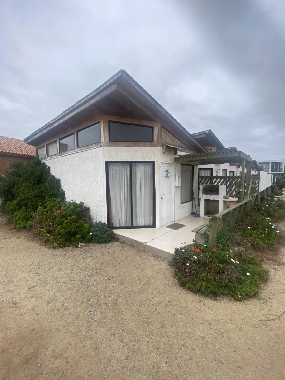 Cabañas Bungalows Costa Pichidangui