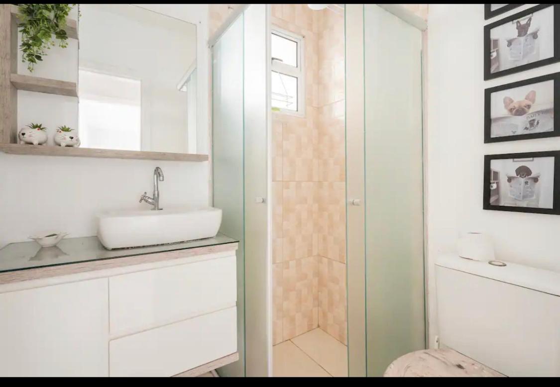 Casa confortável em condomínio