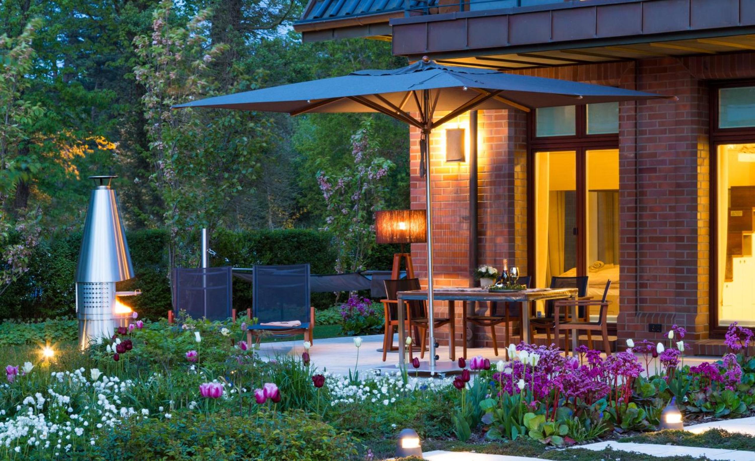 Villa Schmidt Apartments - Strandhaus direkt am Meer mit Sauna, Sport und Dünengarten - Klassik