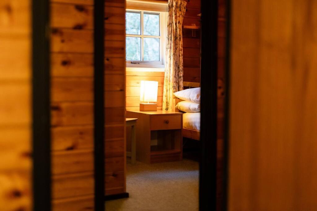 Cozy Norwegian Style Log Cabin in Rural Snowdonia - 2 Bedrooms & Parking by Seren Short Stays view 5