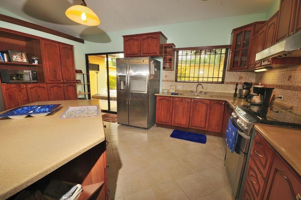 Casa Suenos- Iconic 4BR Home with Private Pool
