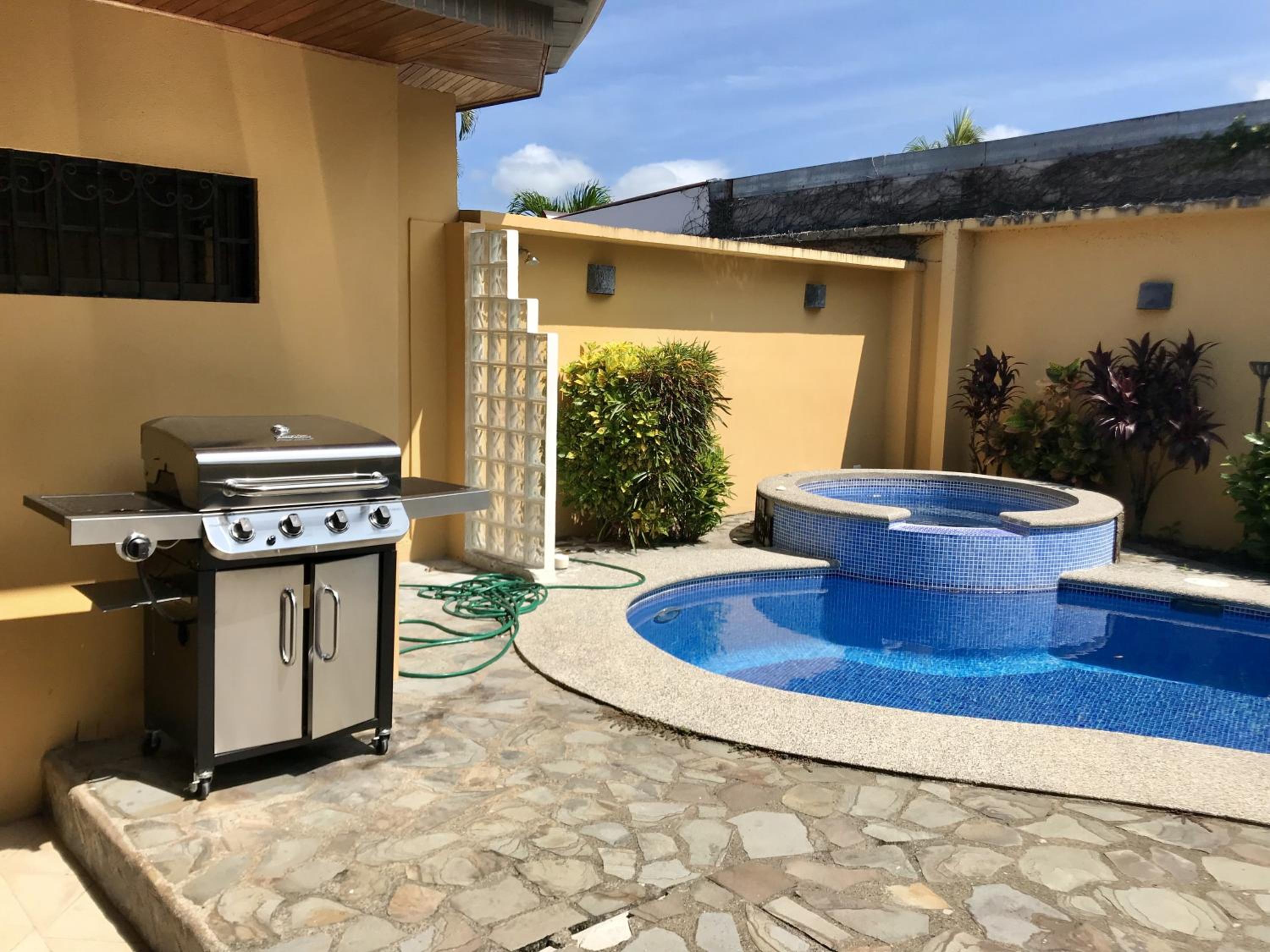 Casa Suenos- Iconic 4BR Home with Private Pool