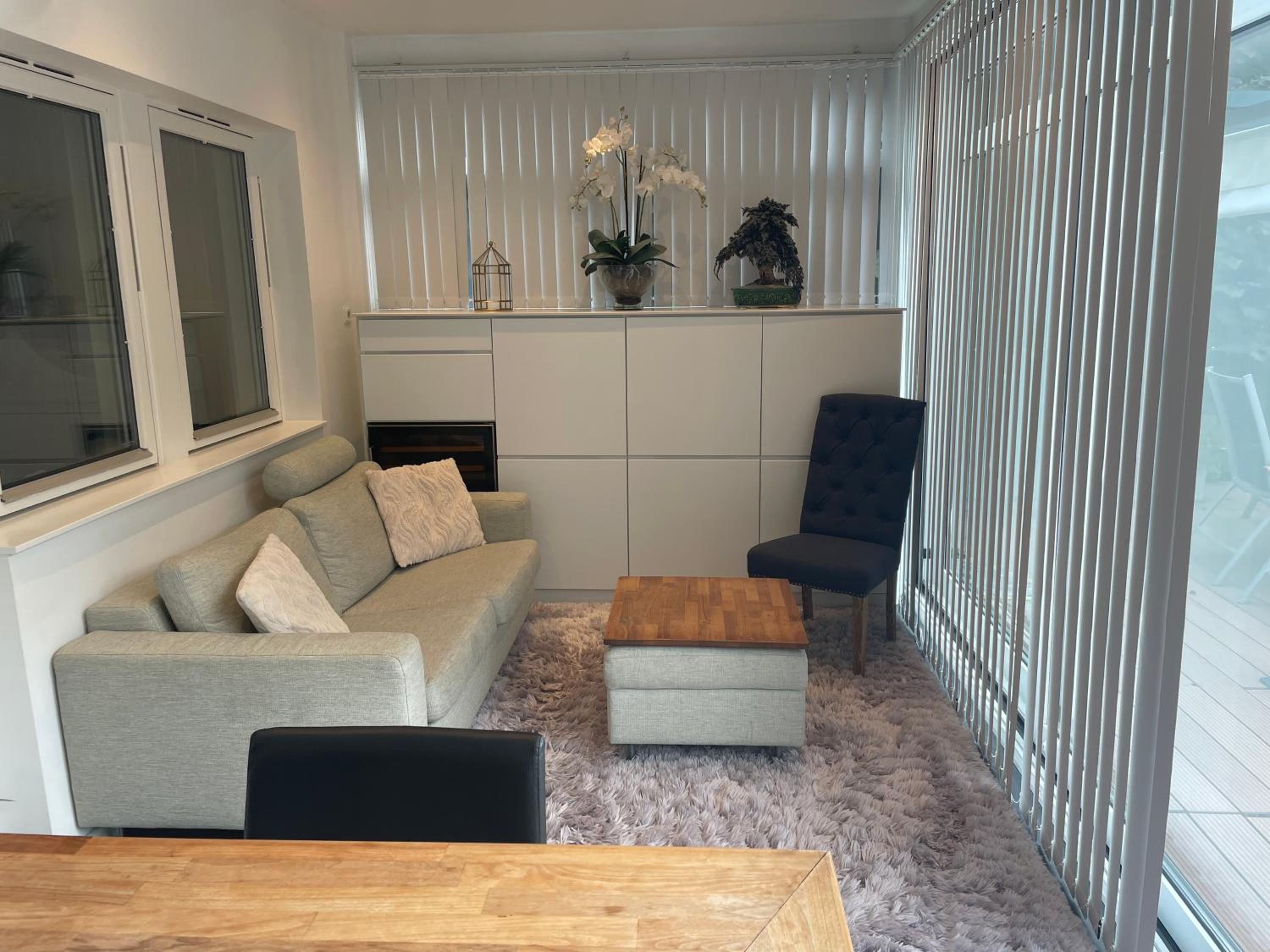 nikos house; view 4