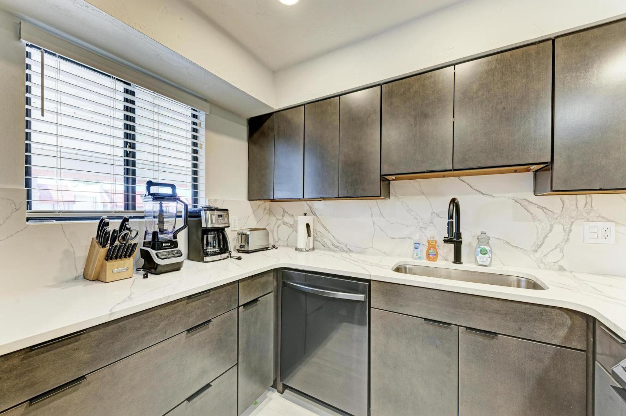 Anna Maria Beach Condo-2 Bed/2 bath- Sleeps 6 view 4