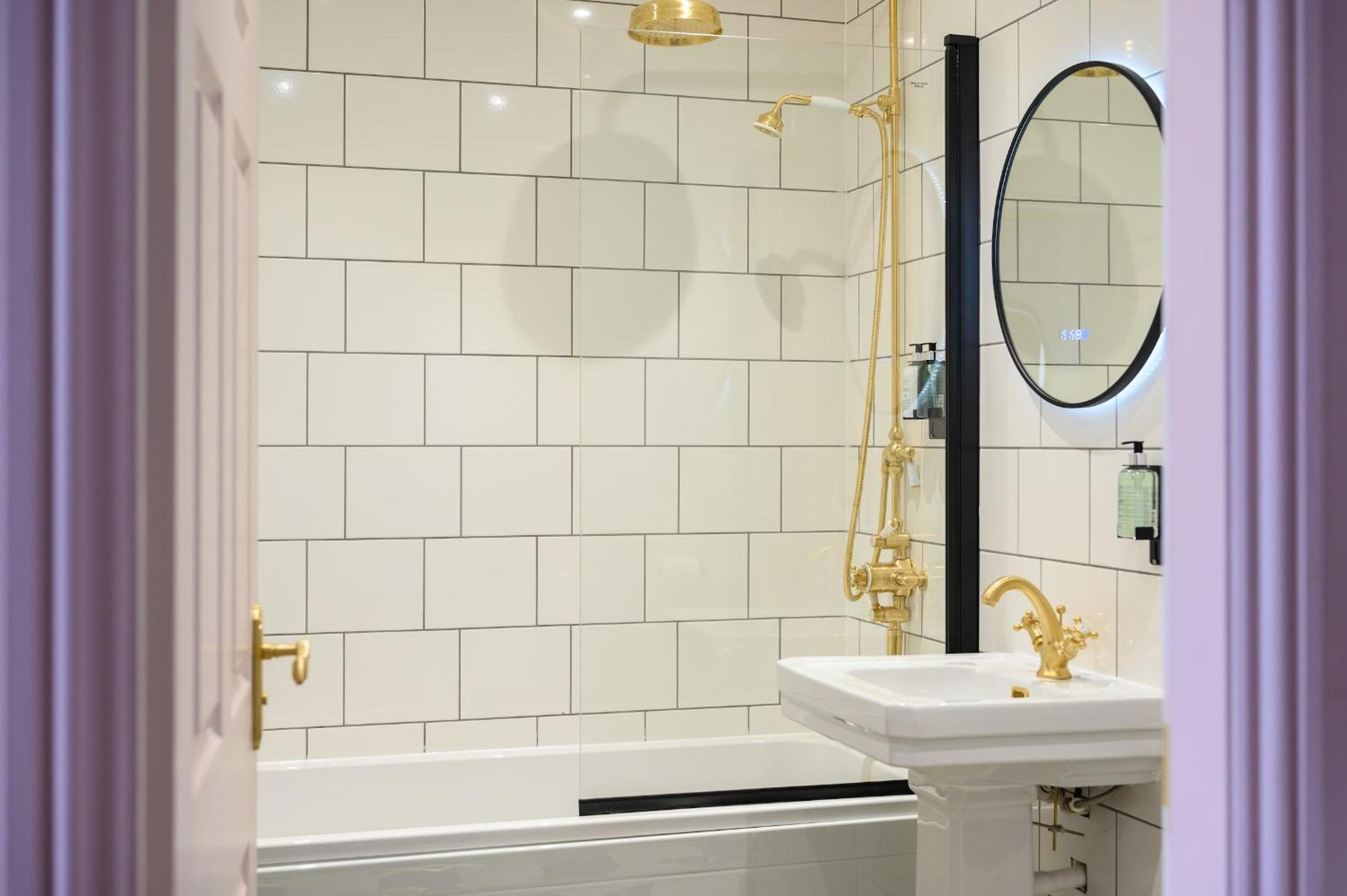 Queen Charlotte Guesthouse