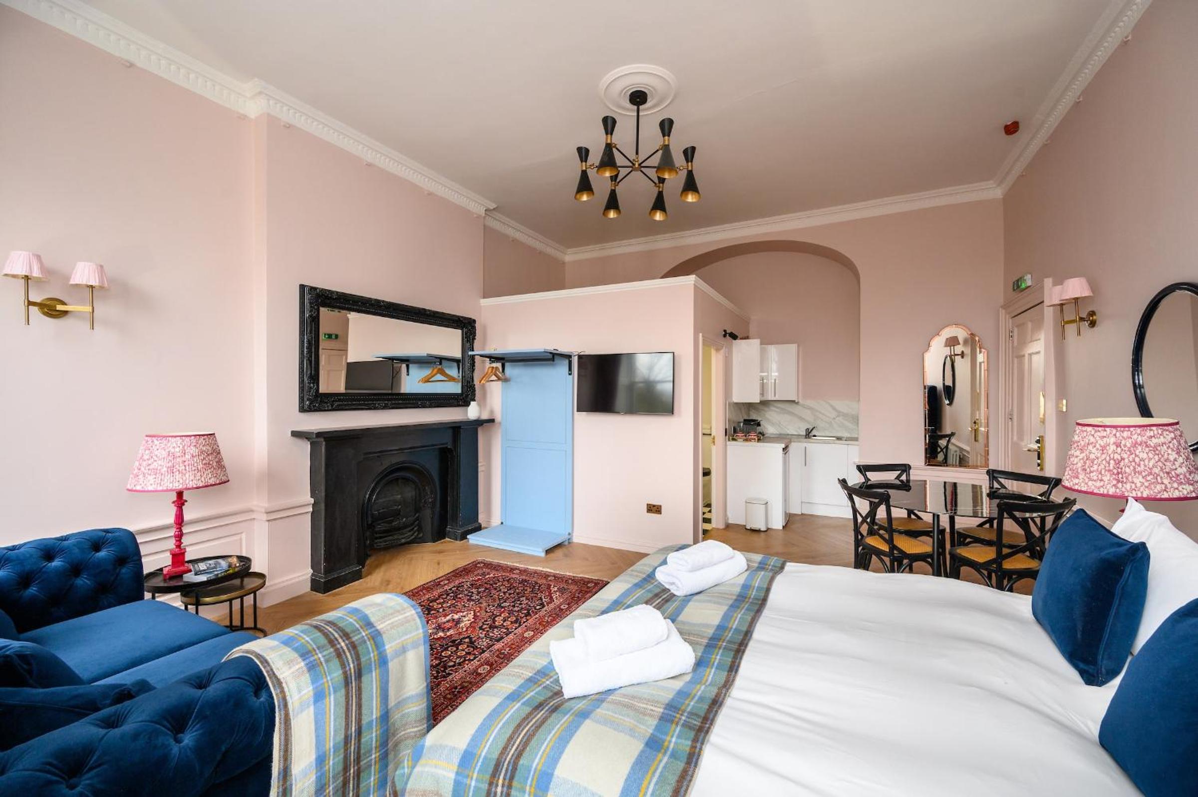 Queen Charlotte Guesthouse