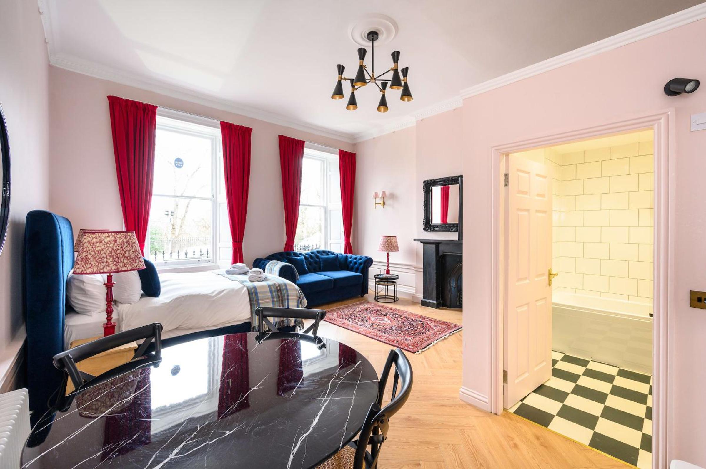 Queen Charlotte Guesthouse