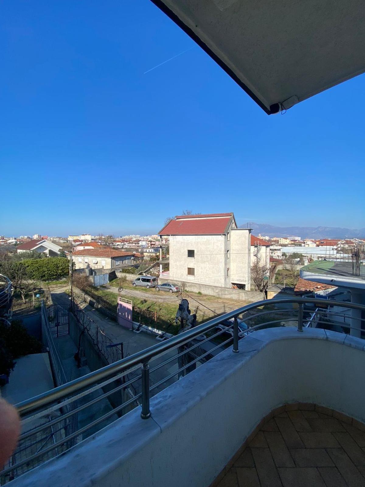Vila DLMeti