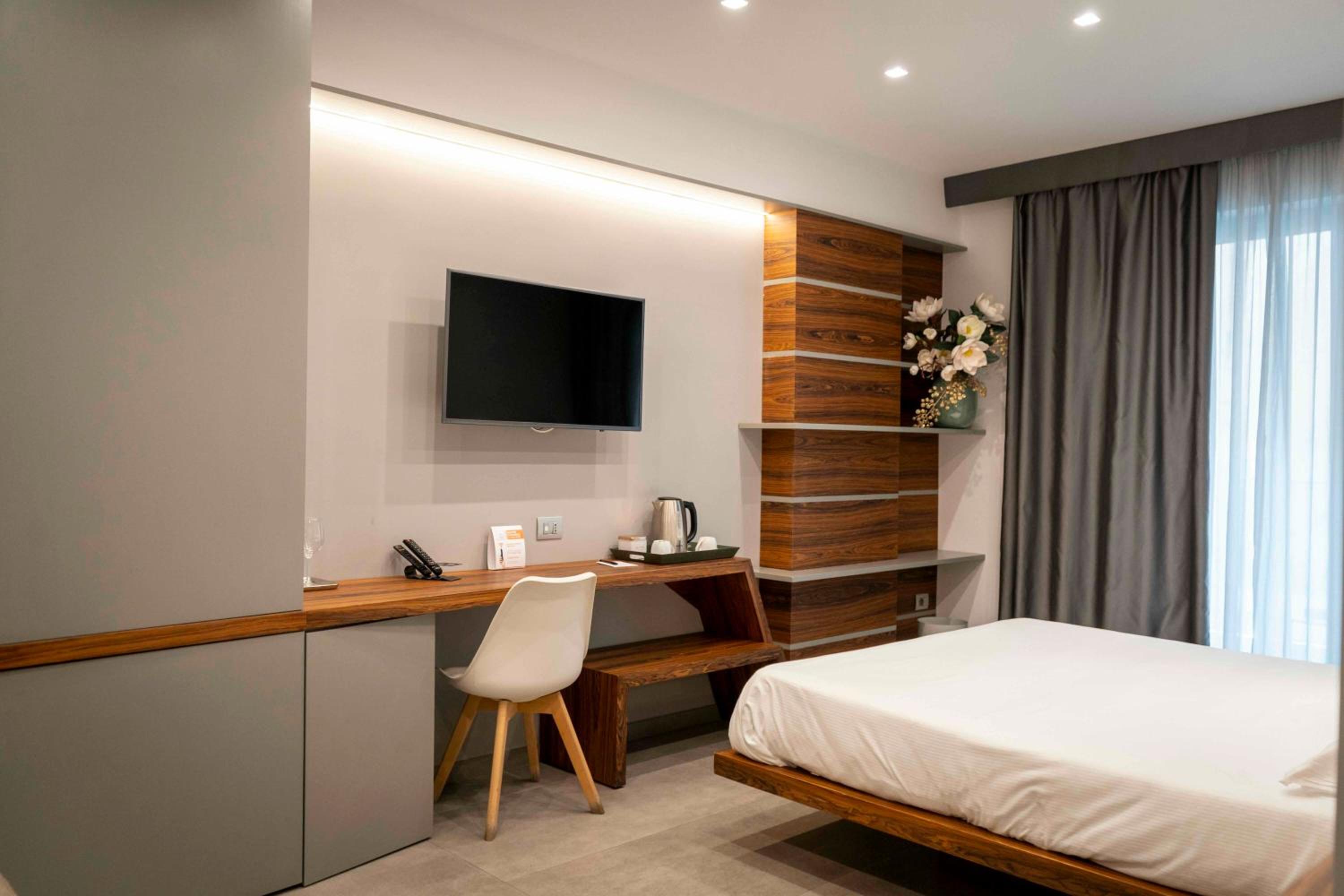 B&B Rakel Home