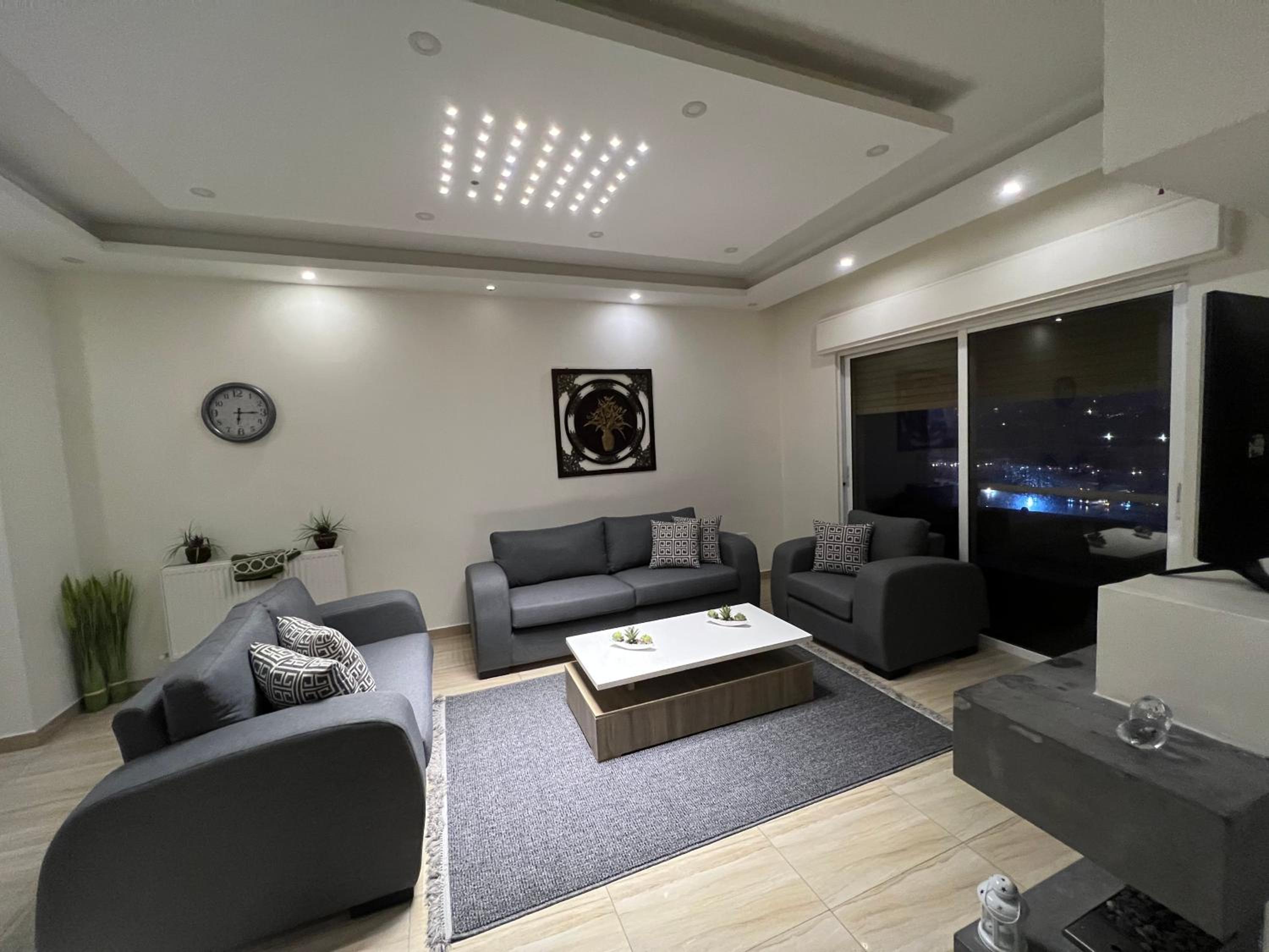 Prime apartment with amazing view in Amman view 5
