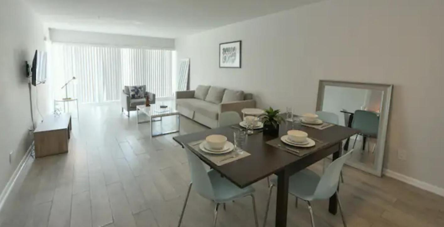 Designer River View Apartments view 4