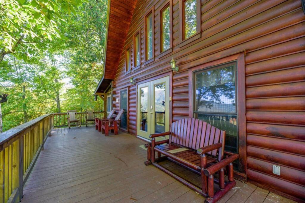 Great Views-4 bedrms-hot tub-Wi-Fi-BBQ view 4