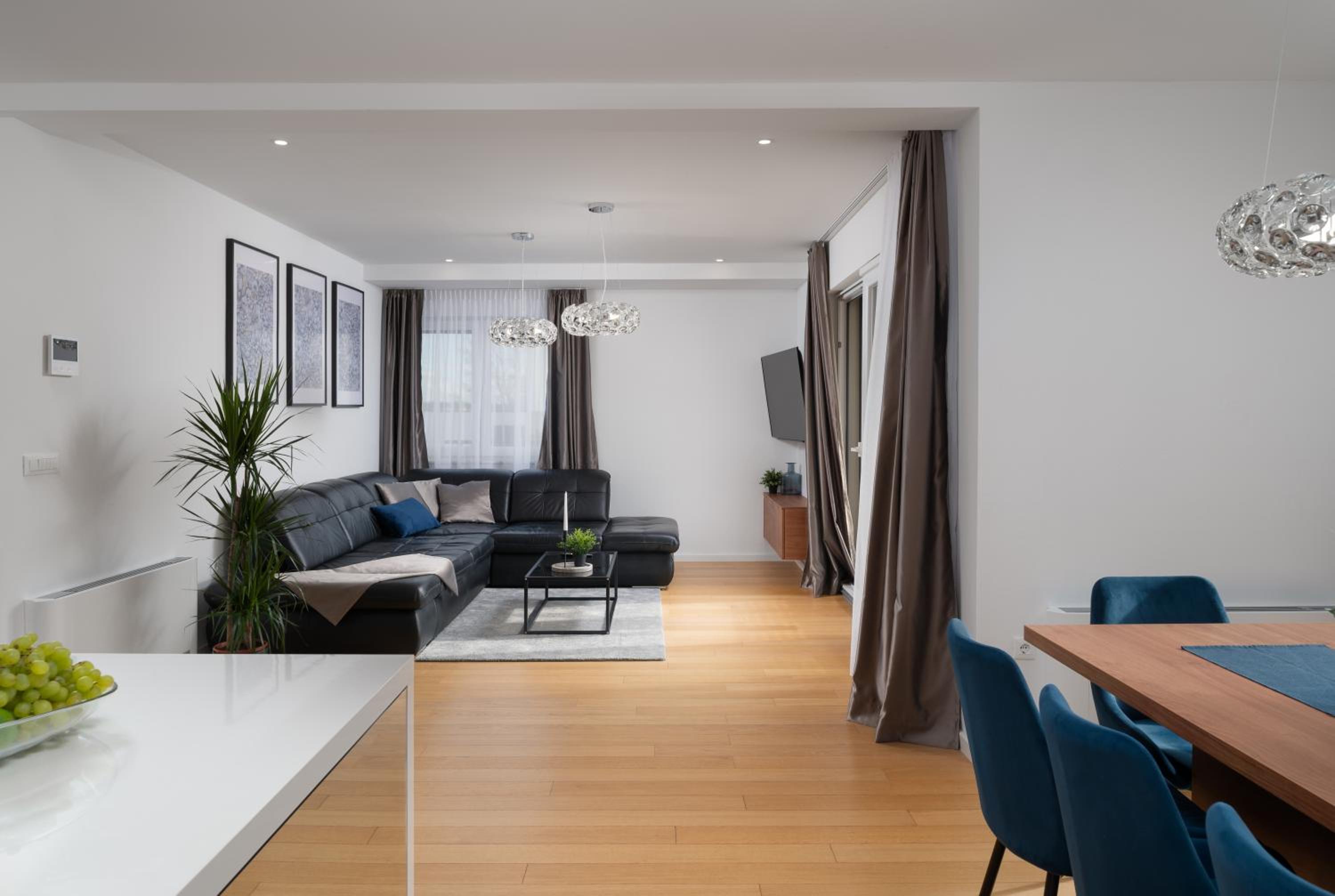 Villa Roca with heated pool and sauna view 5
