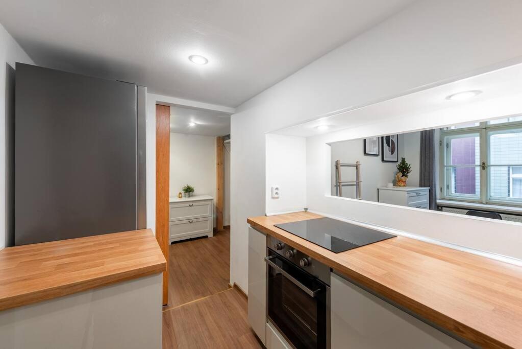 Side Apartment