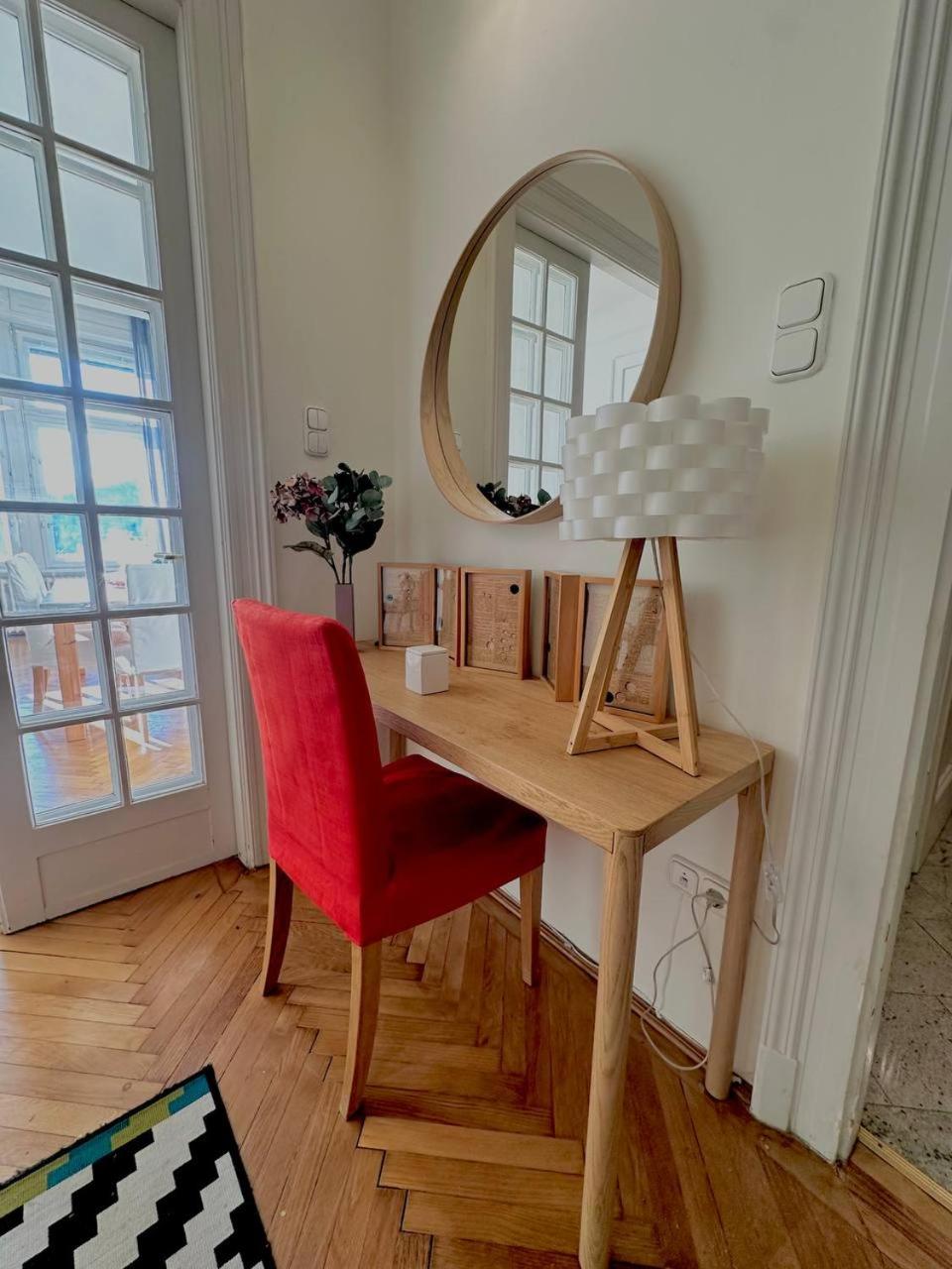 Danube view Apartment in Center-Prime Location view 4