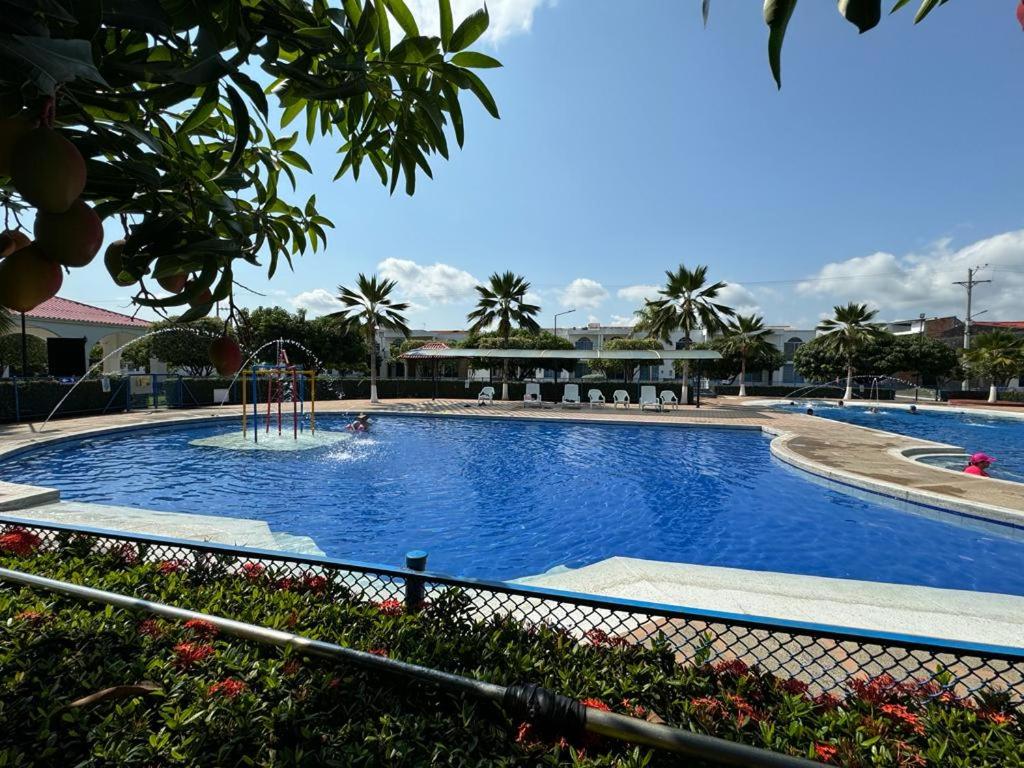 Casa Condominio Flandes / Giradot