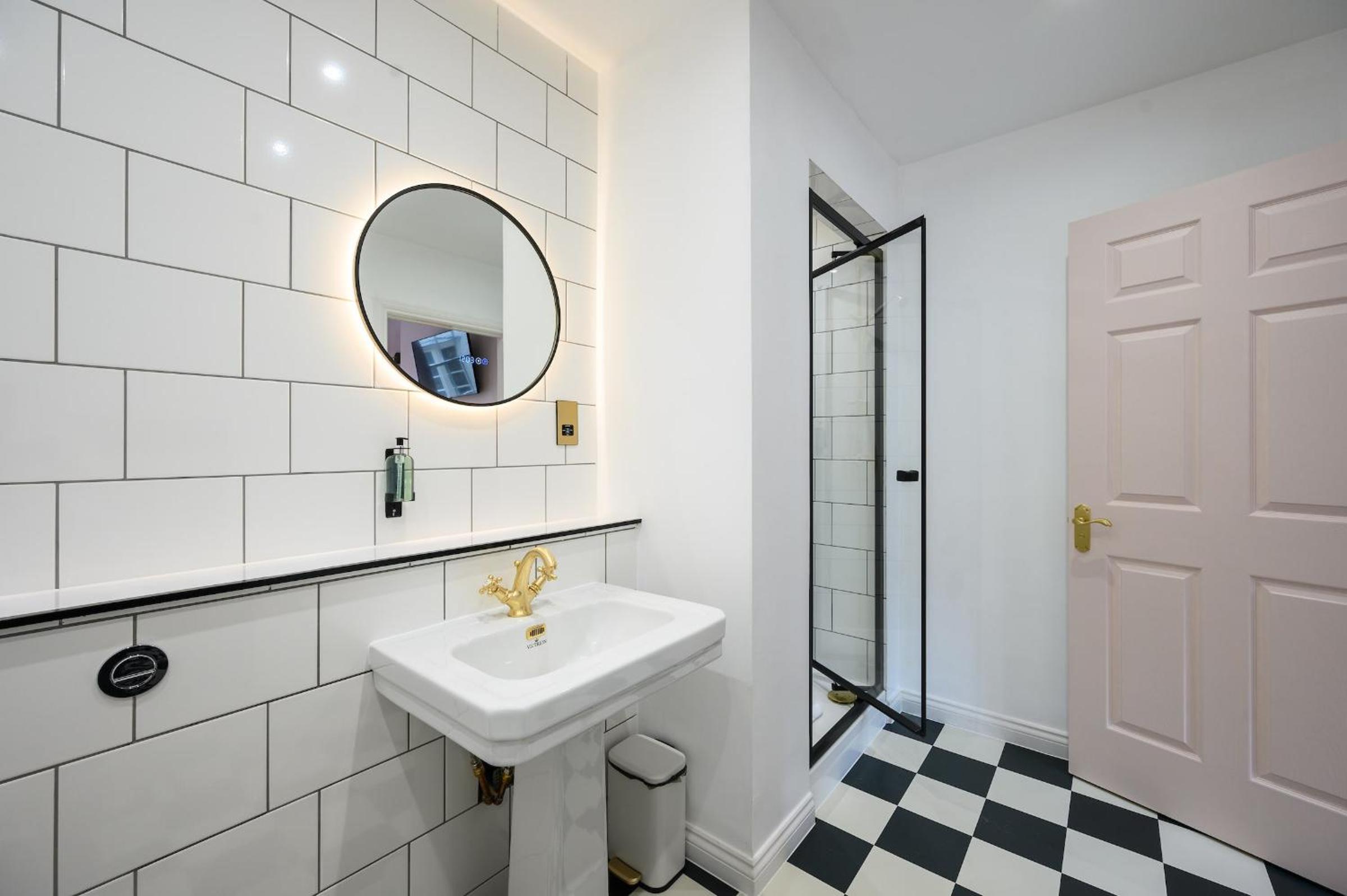 Queen Charlotte Guesthouse