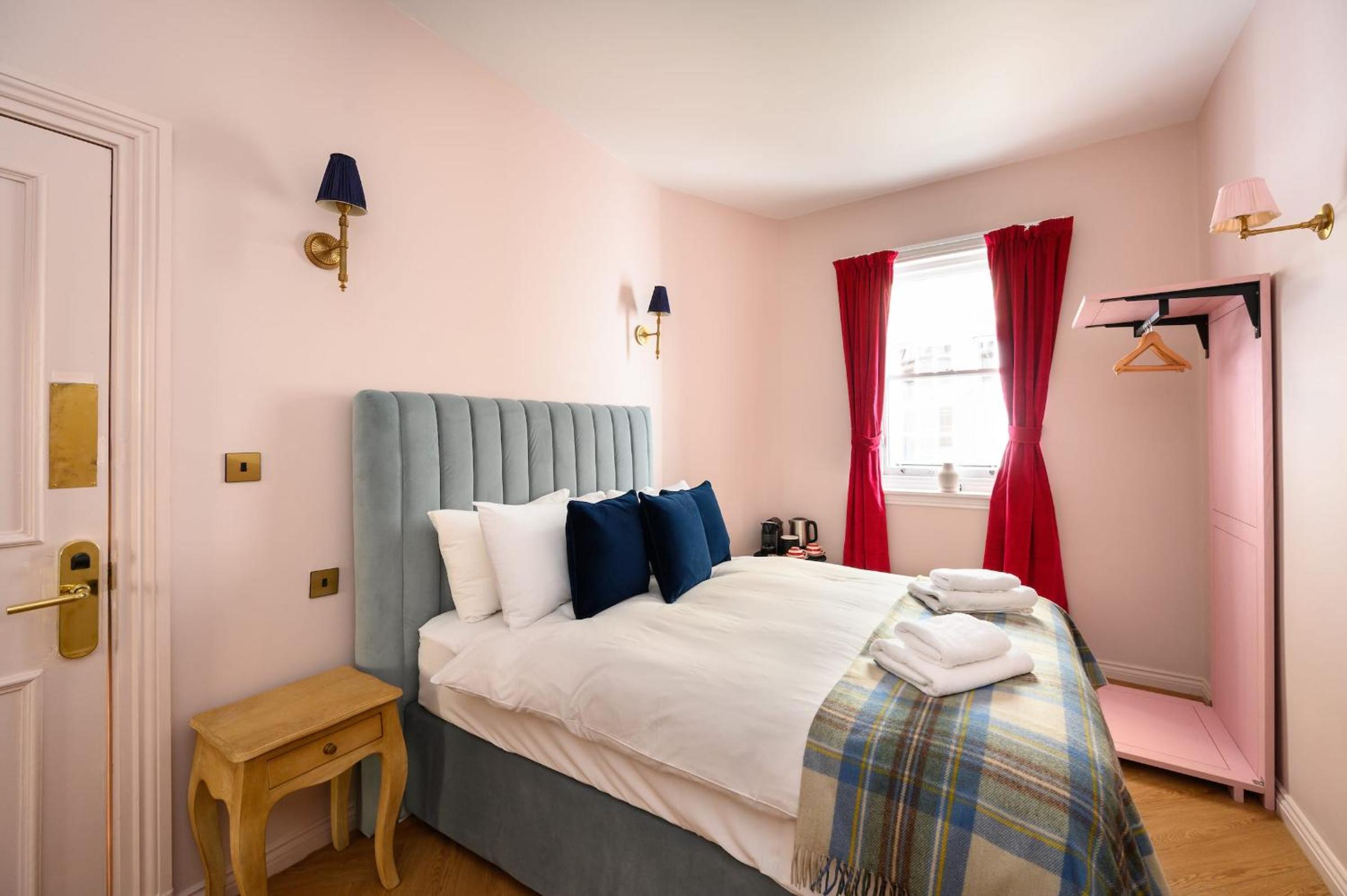 Queen Charlotte Guesthouse