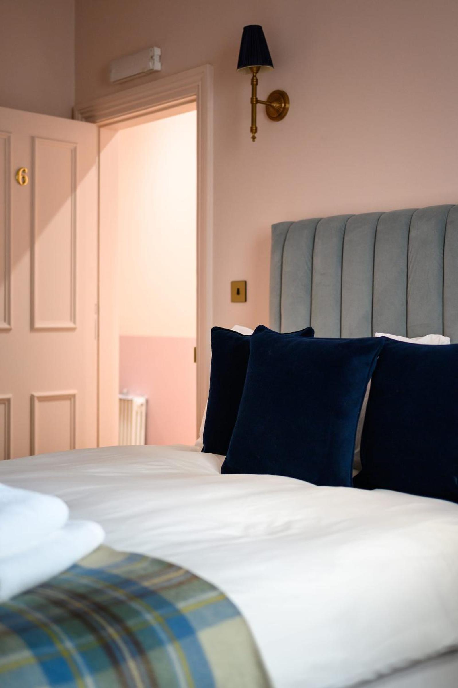 Queen Charlotte Guesthouse