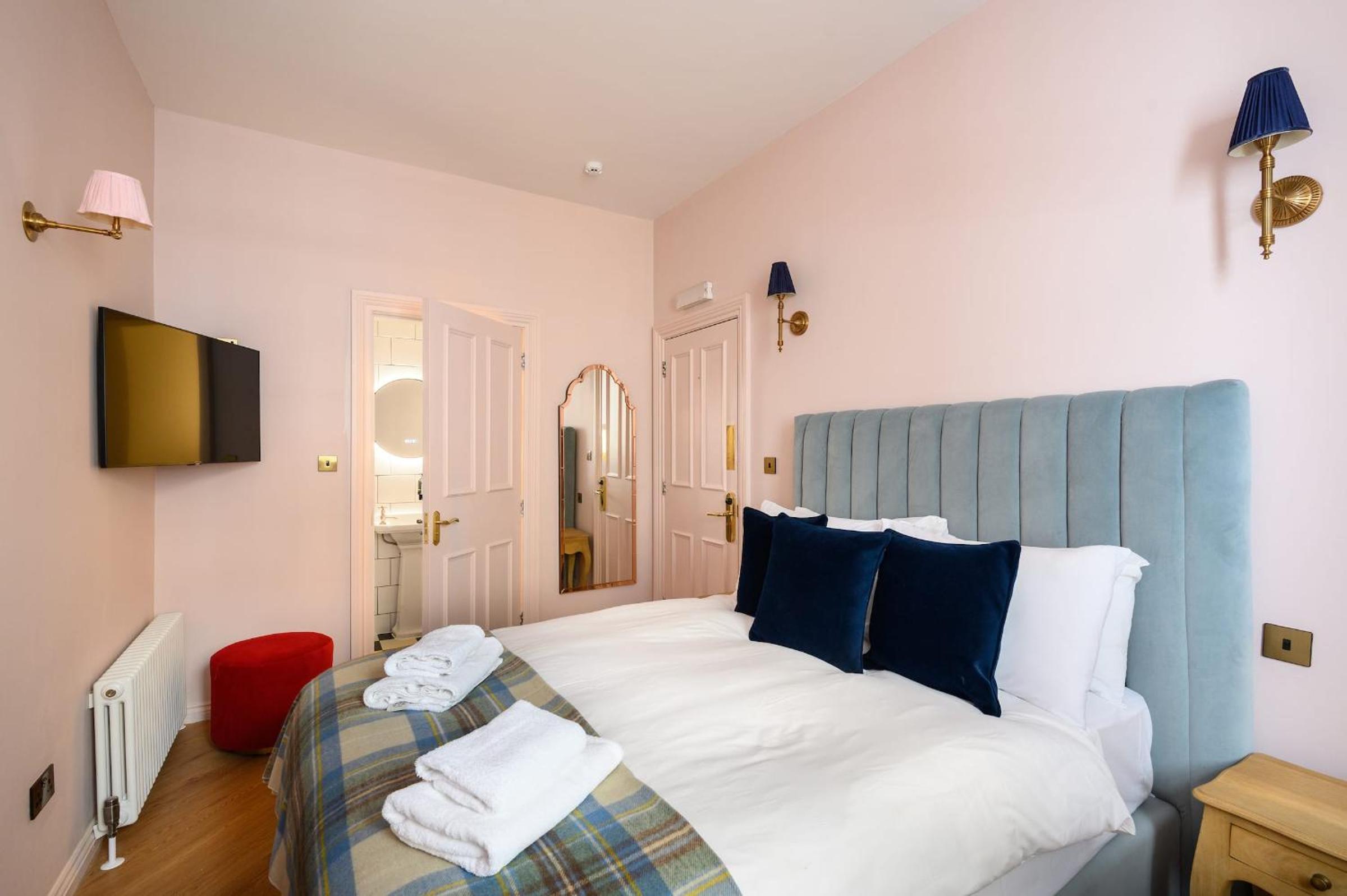 Queen Charlotte Guesthouse