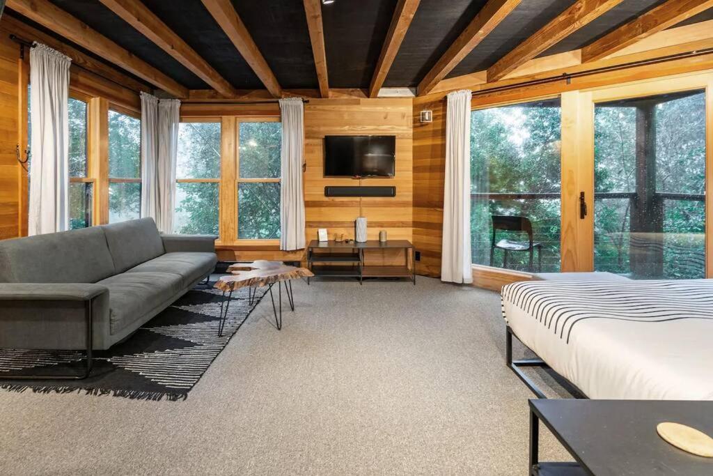 Oregon Coast Modern at Neahkahnie Beach view 5