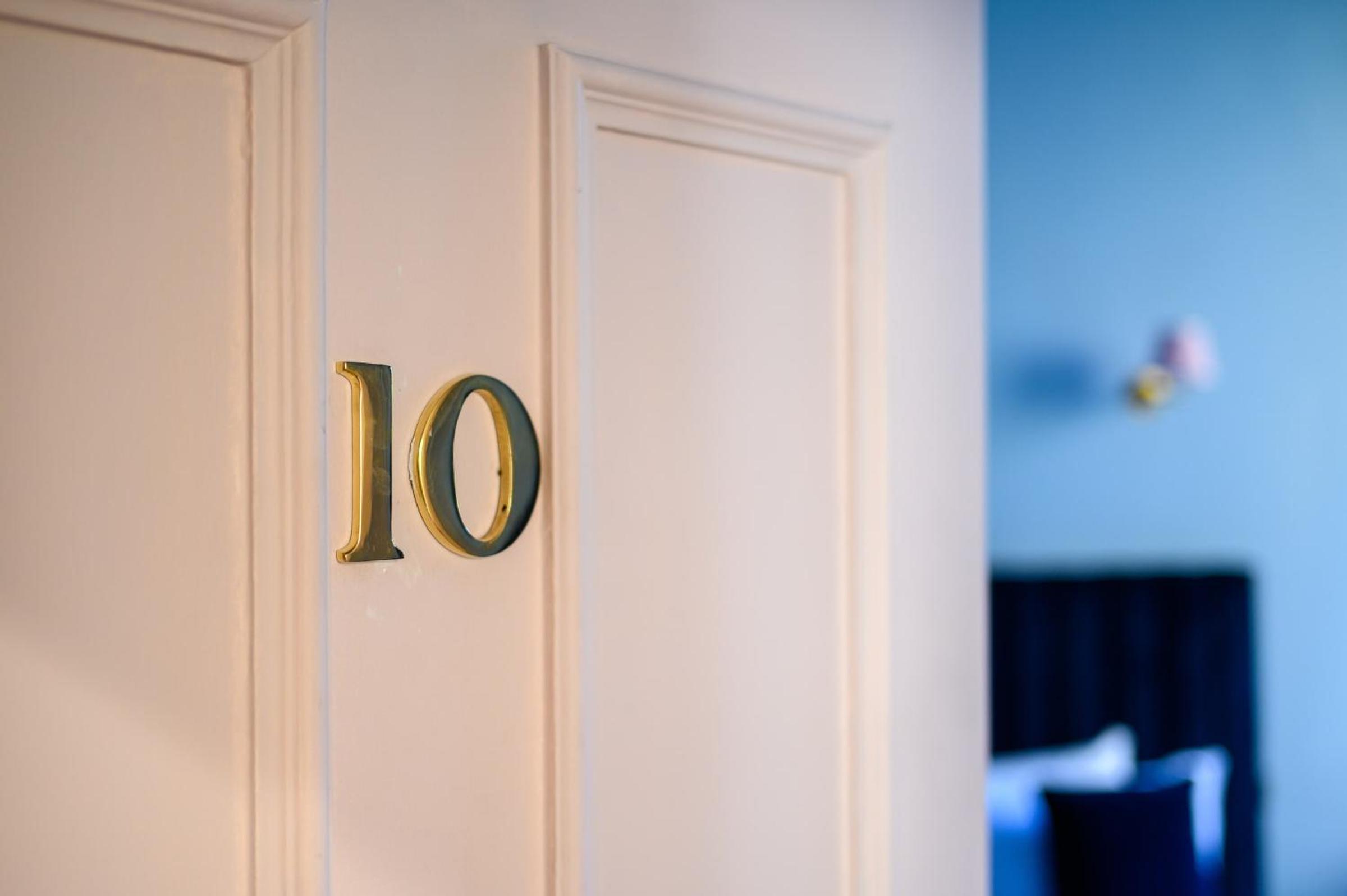 Queen Charlotte Guesthouse