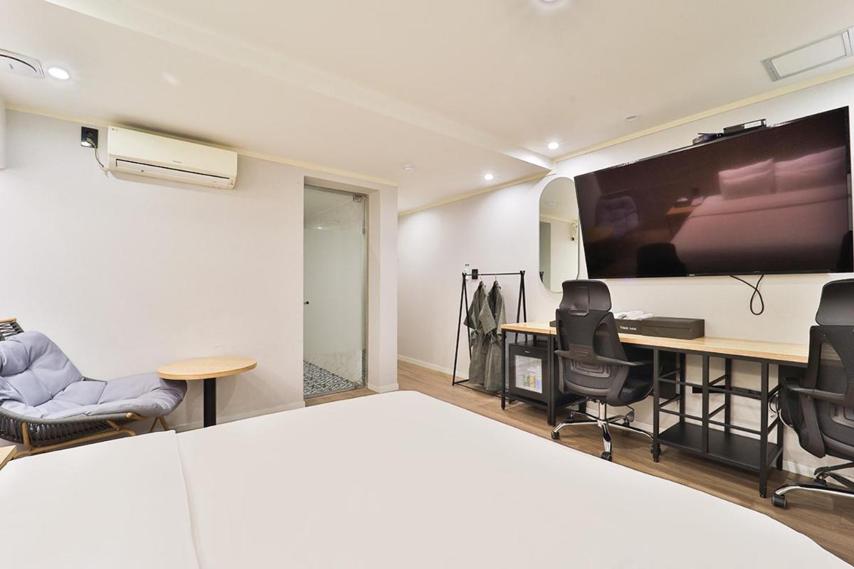 Jamsil Tomgi Hotel