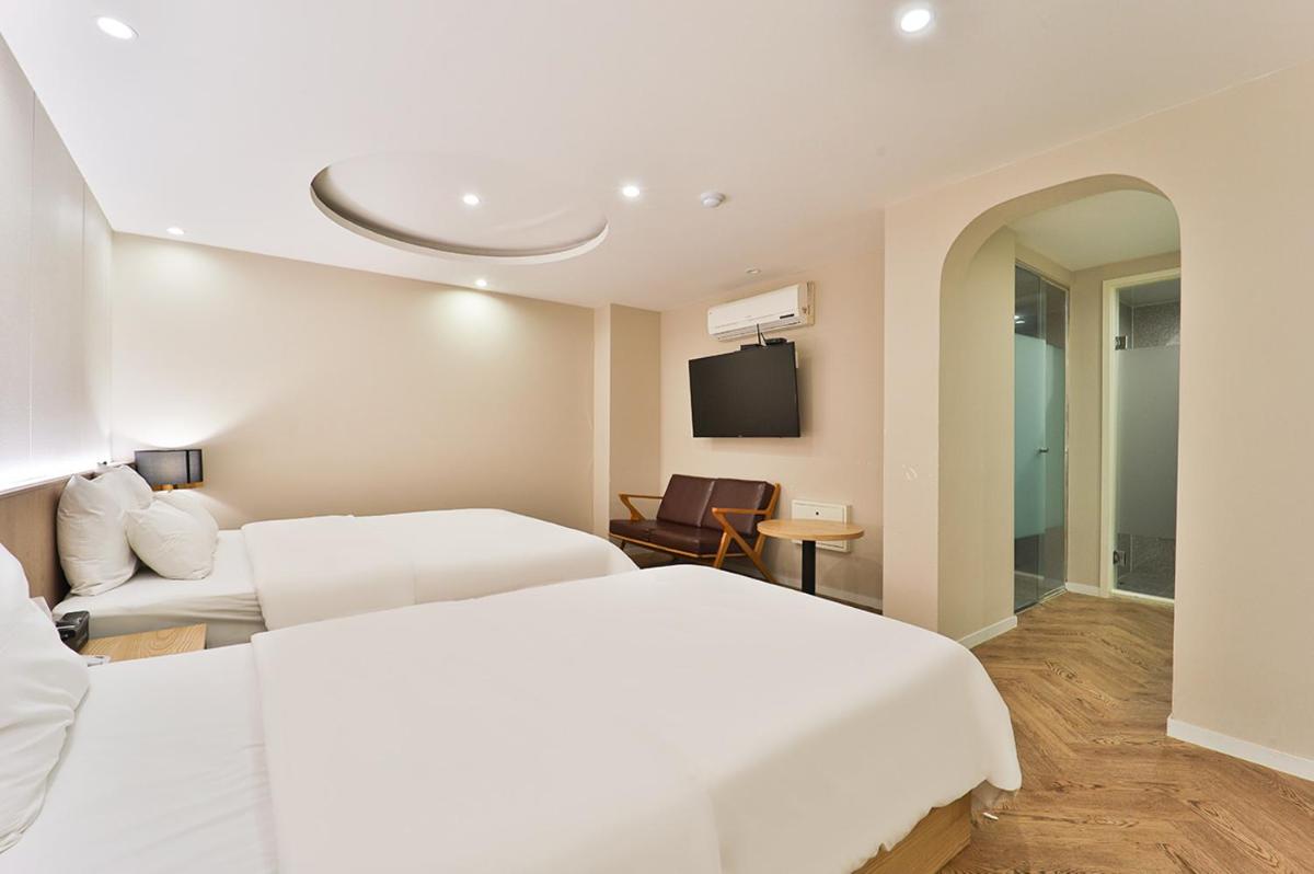 Jamsil Tomgi Hotel