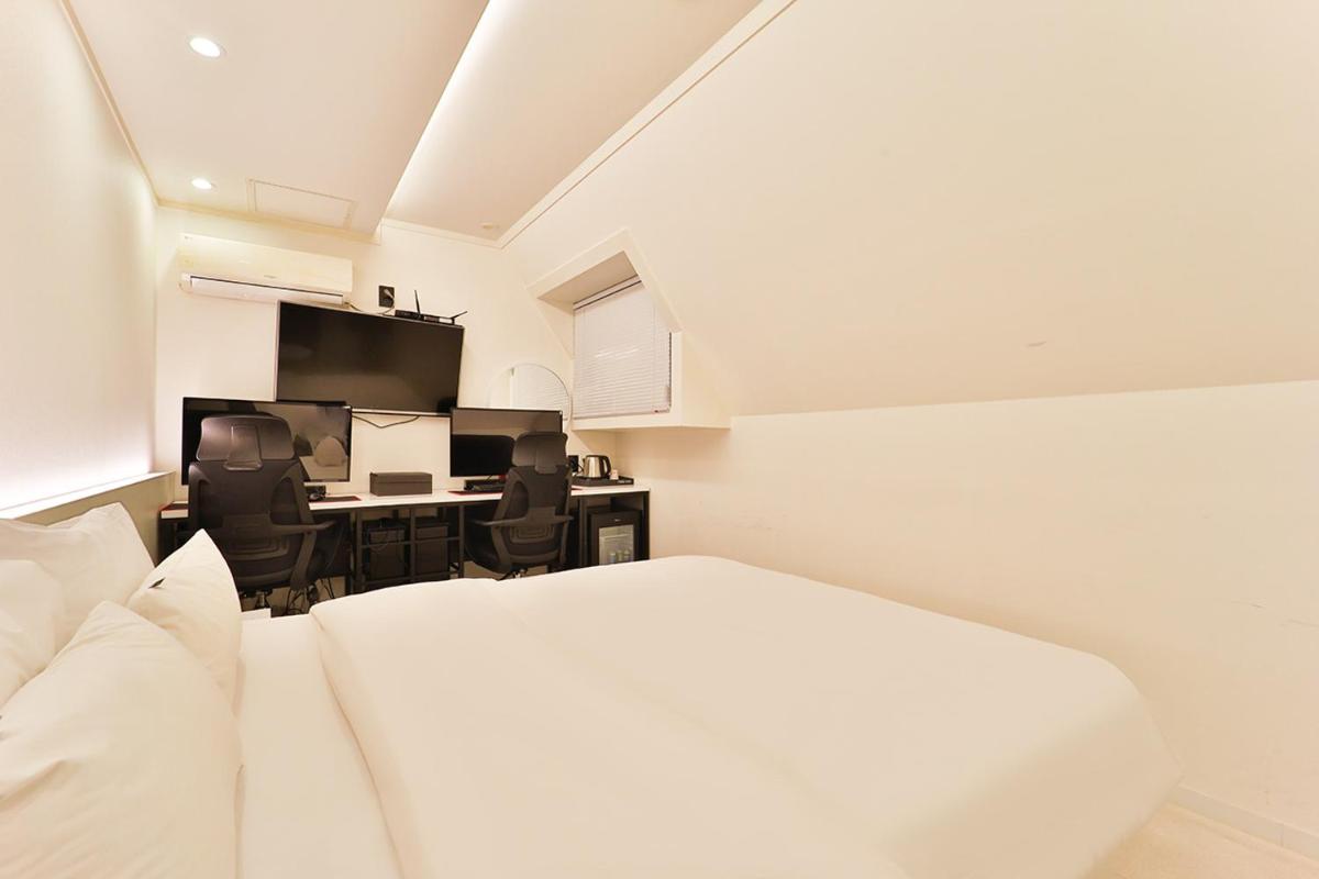 Jamsil Tomgi Hotel