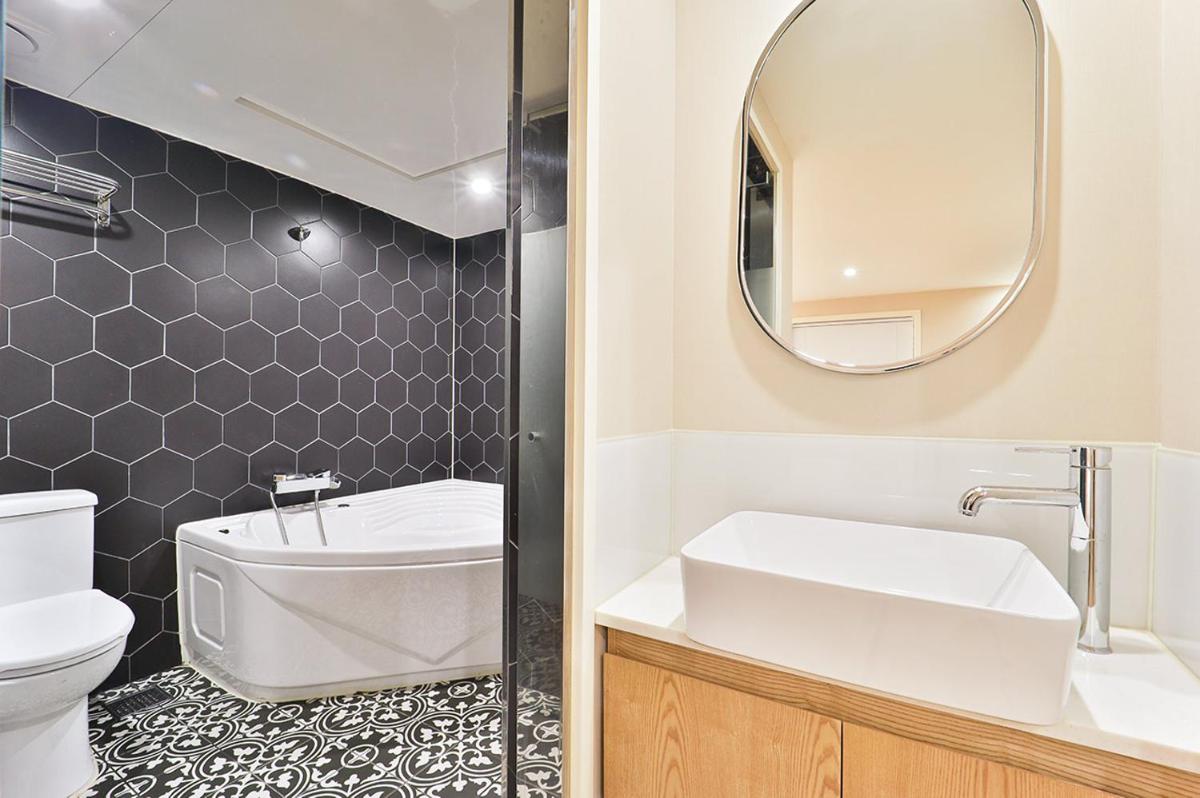 Jamsil Tomgi Hotel