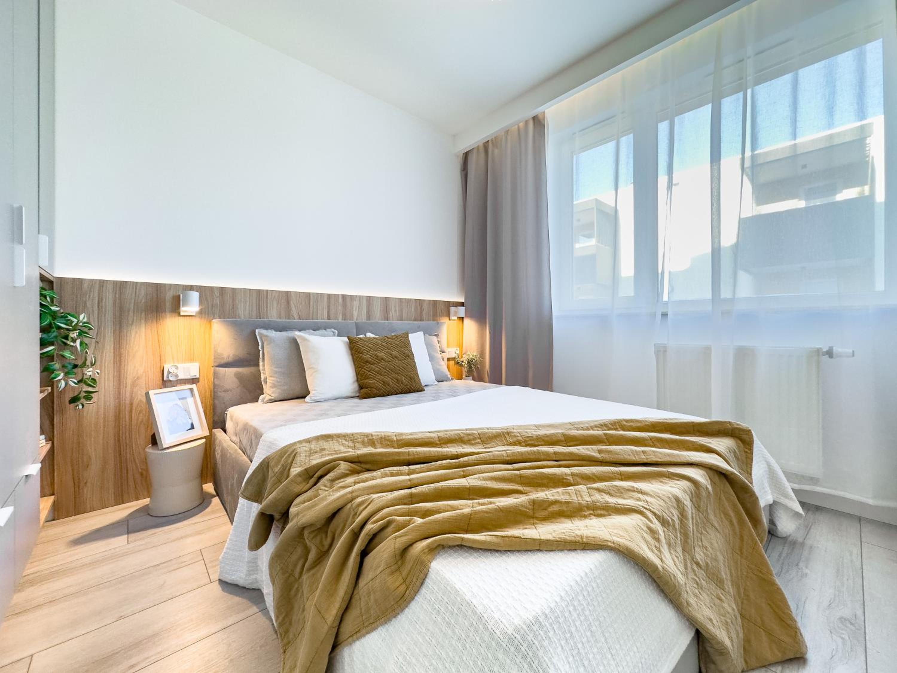 Krakowska Oaza Komfortu - Apartament Premium z Garażem