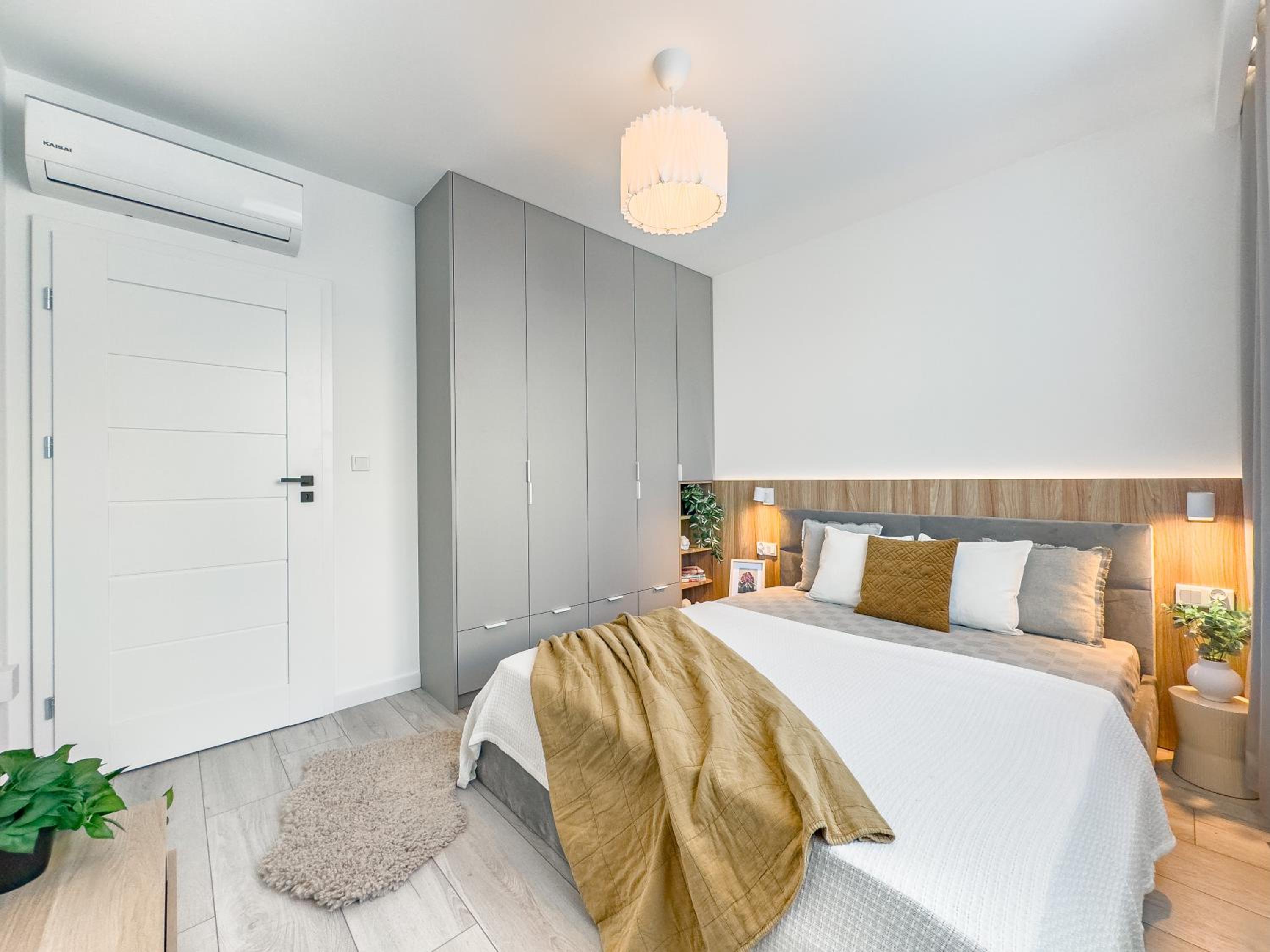 Krakowska Oaza Komfortu - Apartament Premium z Garażem