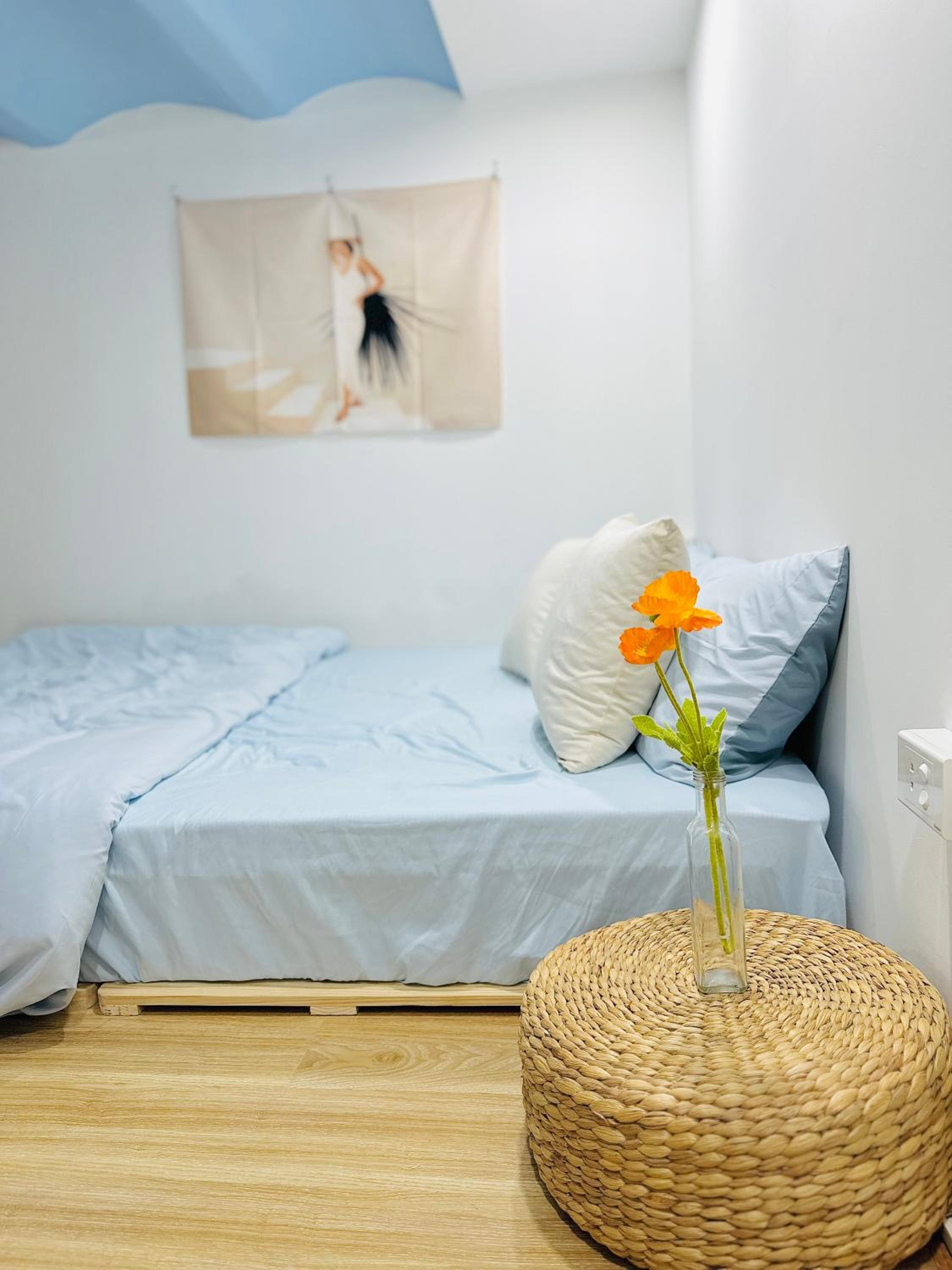 Heart of Hoan Kiem-RARE 4BR Private house unique design travel hub 13pax