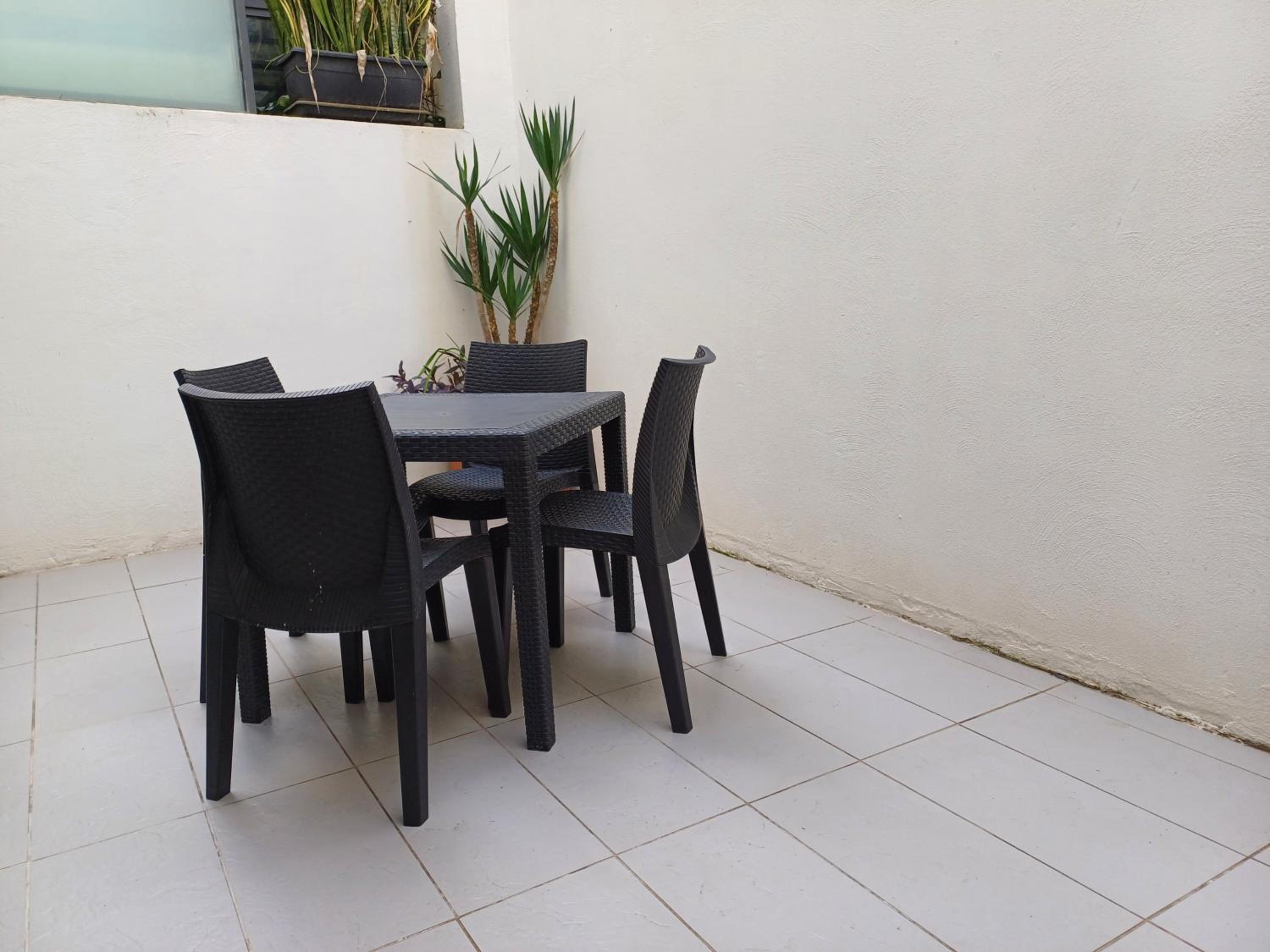 St Julian's 1 bed room Modern Apartment photo 5