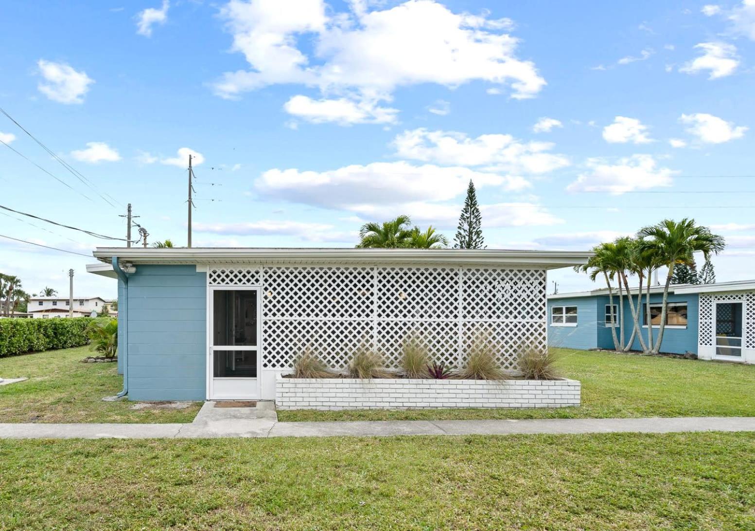 Midtown Cottage - In the heart of Cocoa Beach view 3