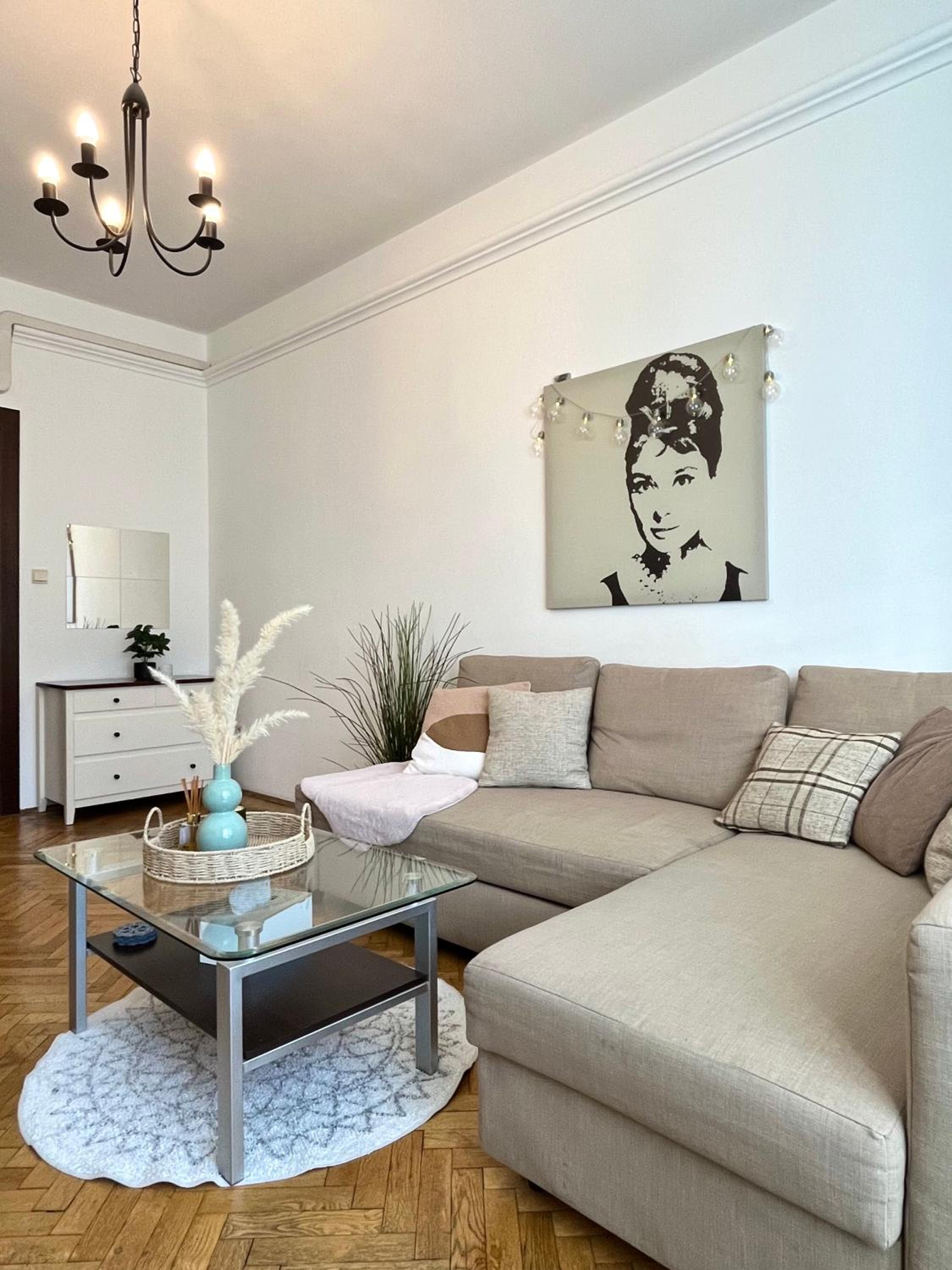 Audrey Hepburn Apartment Cathedral View TOP Location Air Conditioned view 3