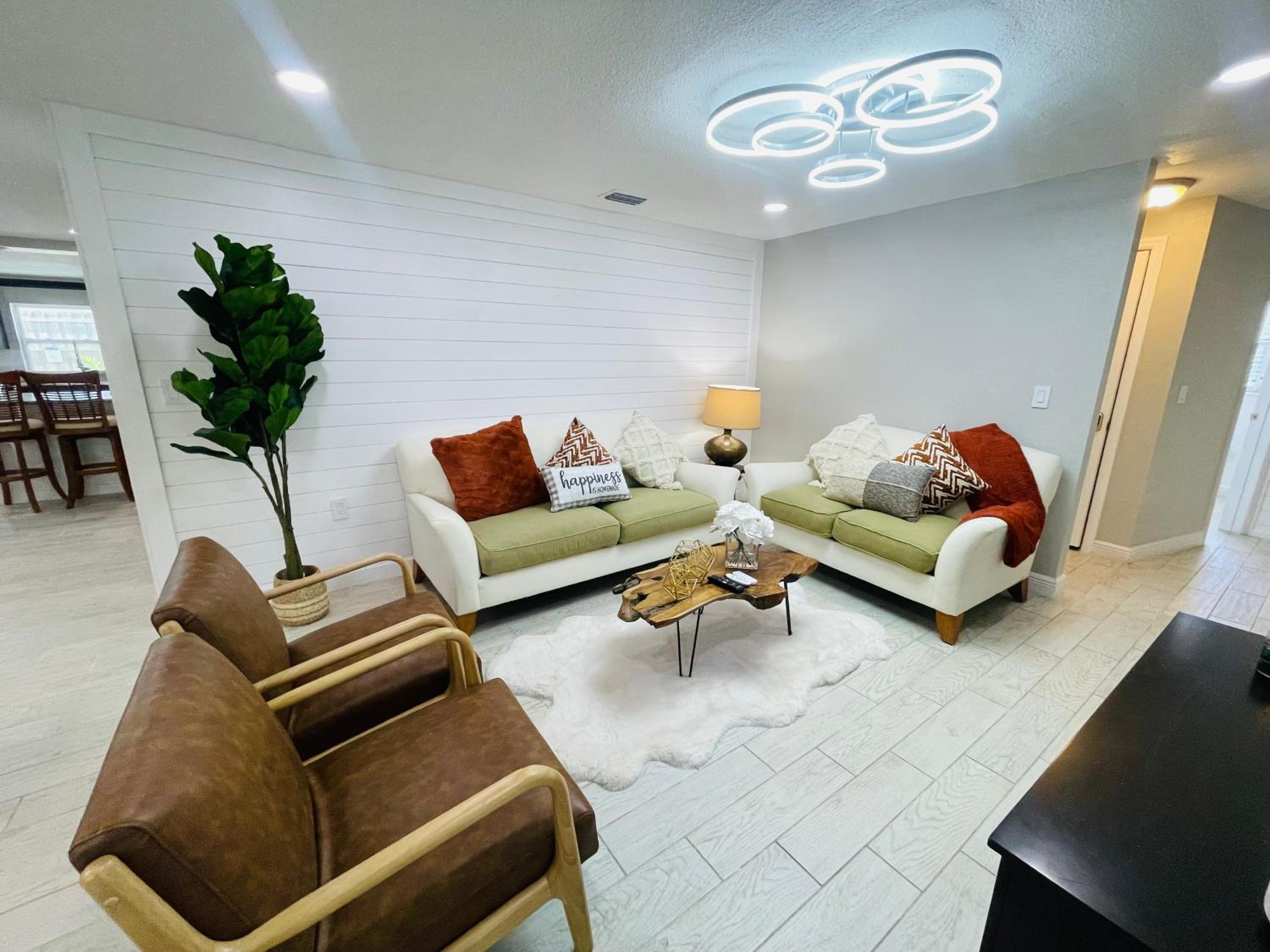 Sarasota Paradise home near Siesta Key Beach view 5