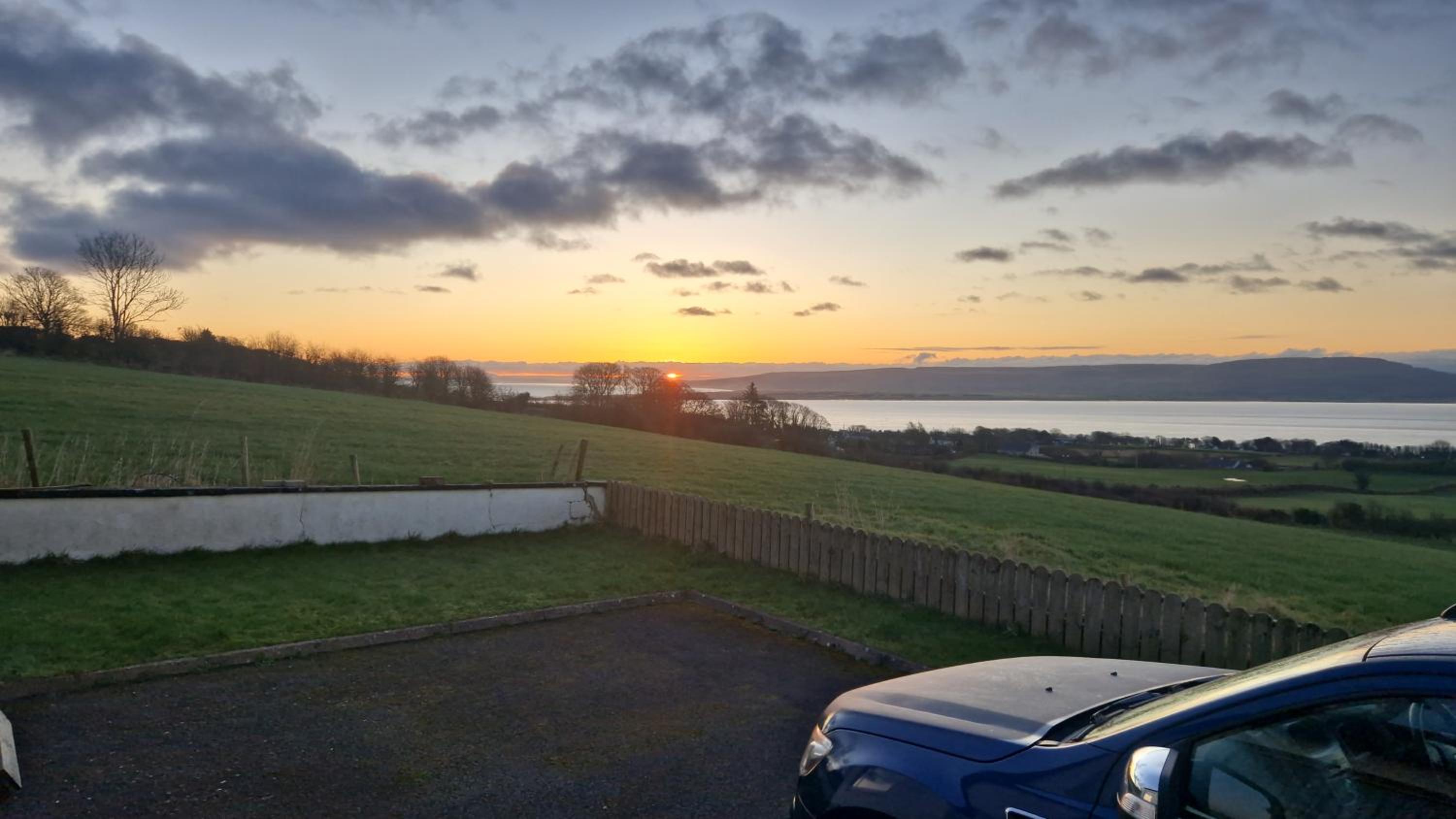 Hillhead's Sea View Escape