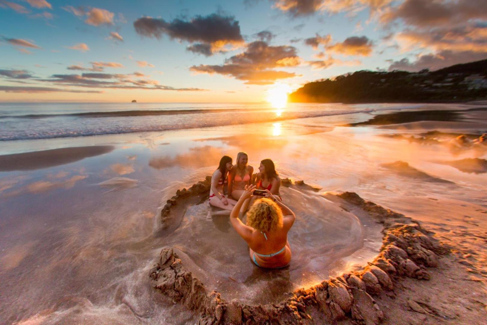 Hot Water Beach TOP 10 Holiday Park
