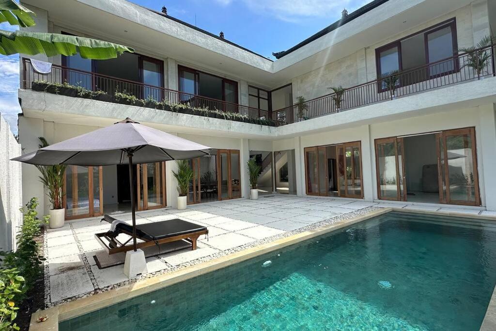 Kanaka Luxury Villa Buahan view 5