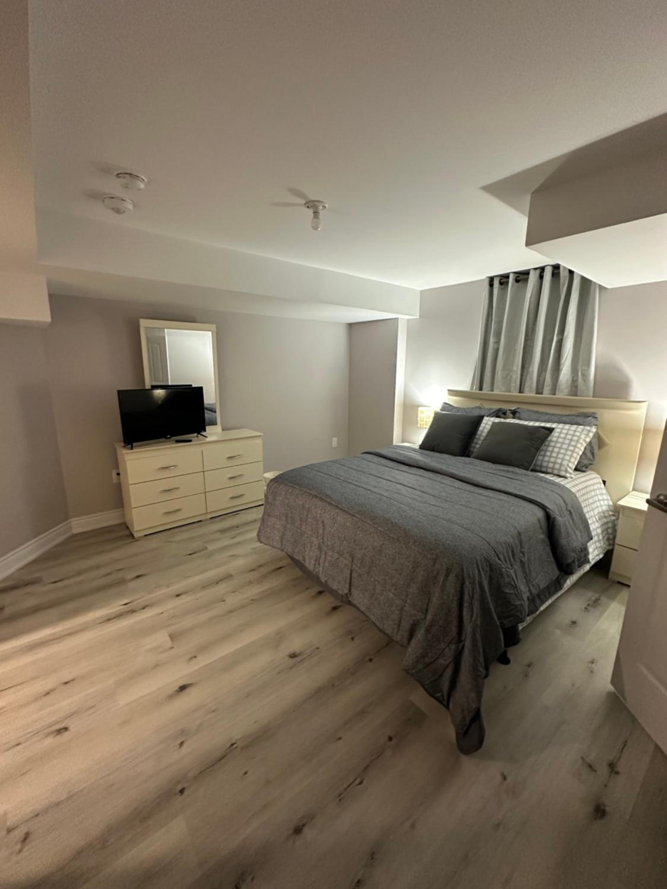 2 bedrooms basement with bath,kitchen,laundry &dinning